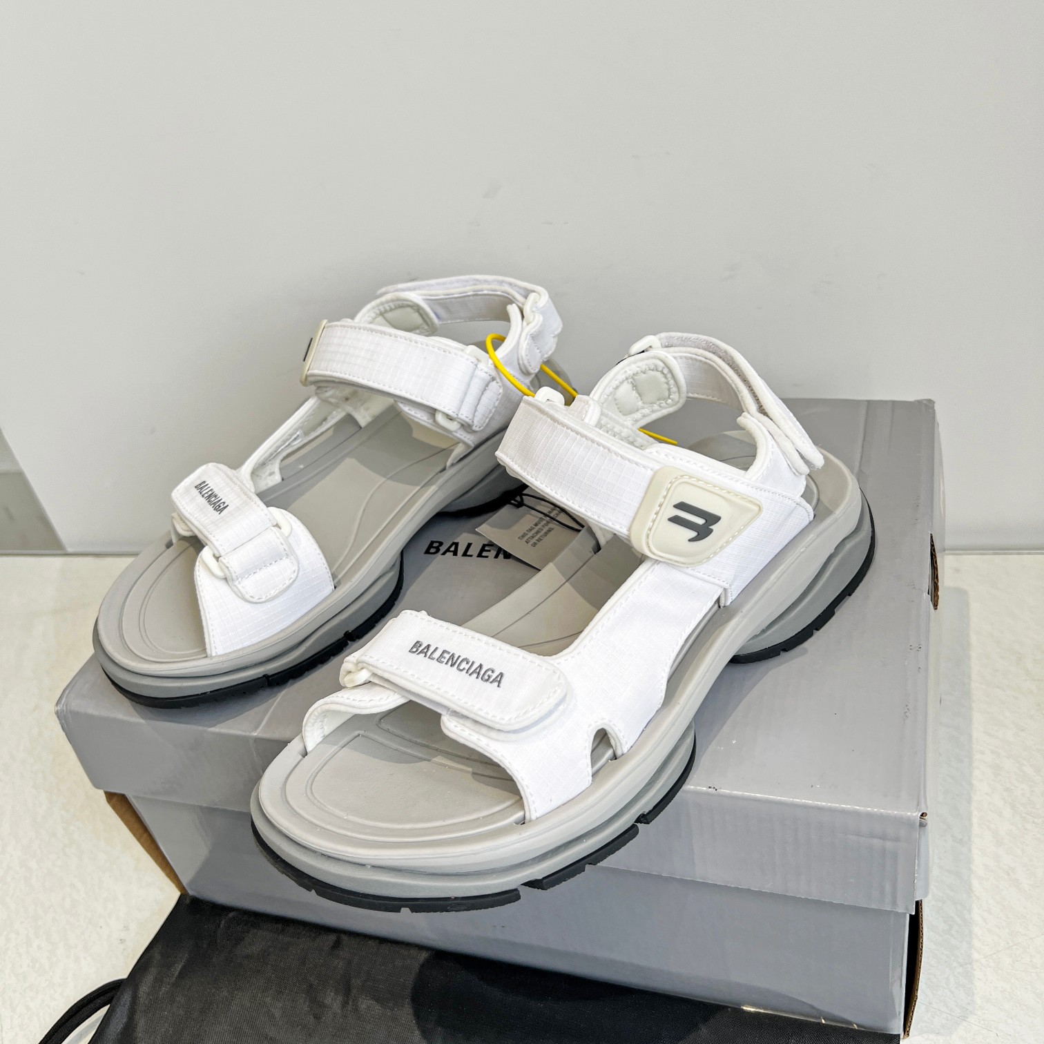 Balenciaga Sandals Mesh Breathable L-s-xl