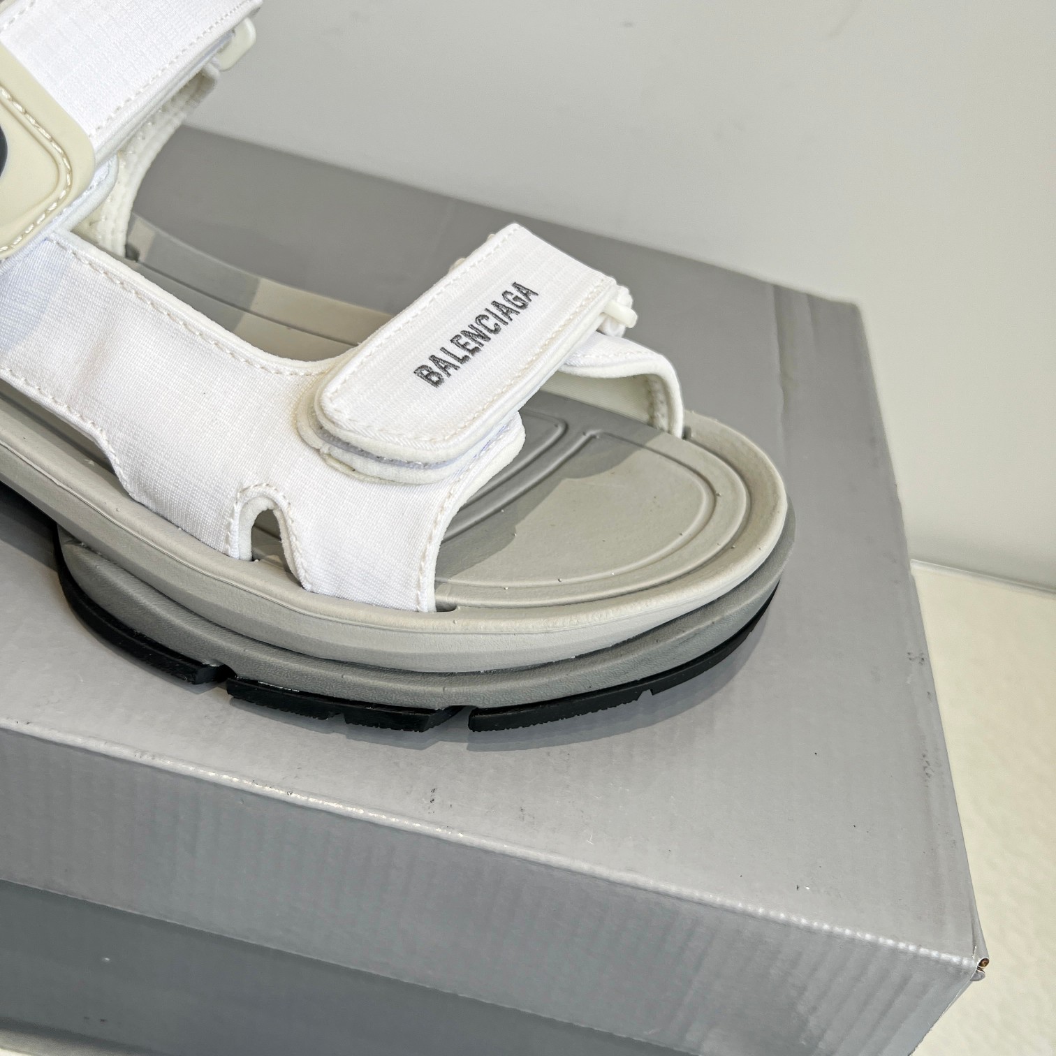Balenciaga Sandals Mesh Breathable L-s-xl
