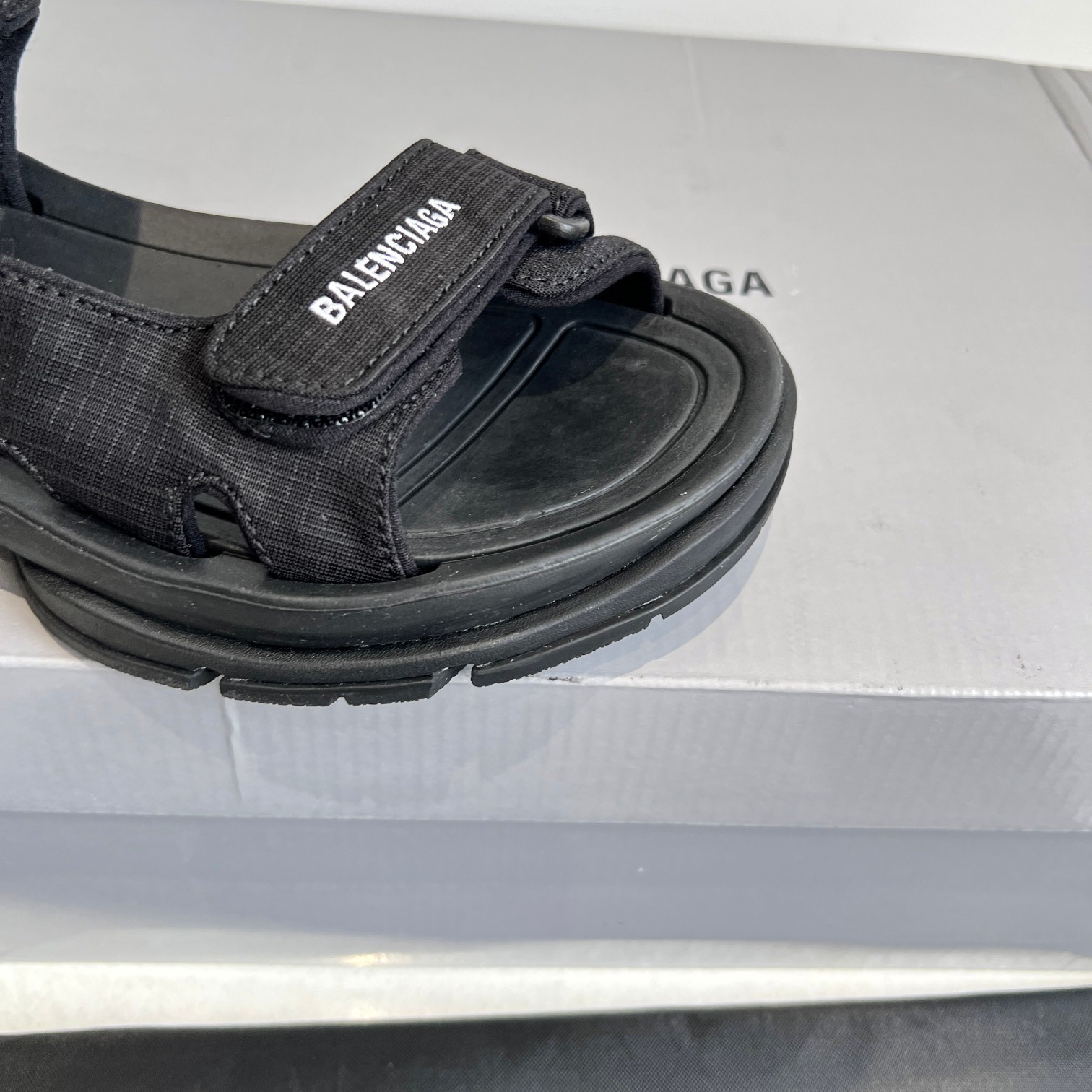 Balenciaga Sandals Mesh Breathable L-s-xl
