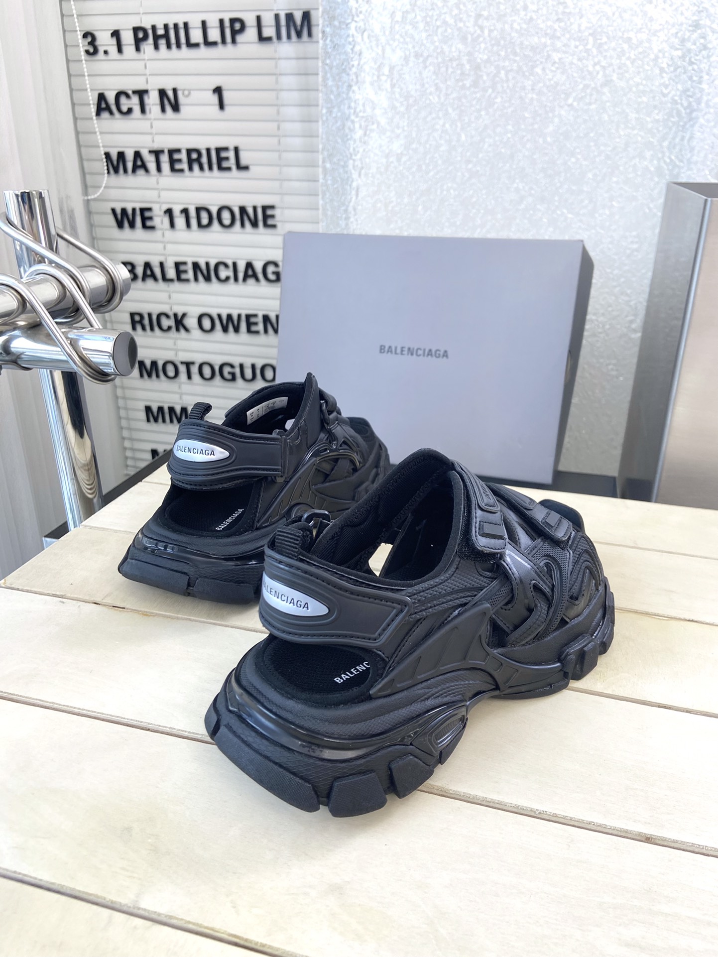 Calvin Klein Couple Sandals M-l