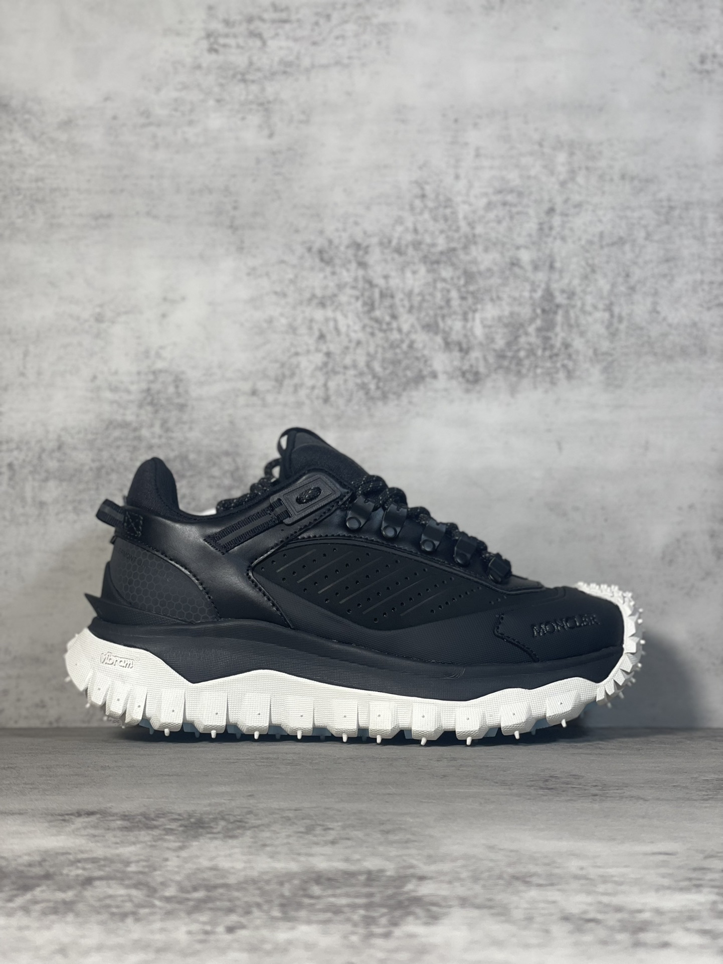 Moncler Sneakers Shock Absorbing M-l