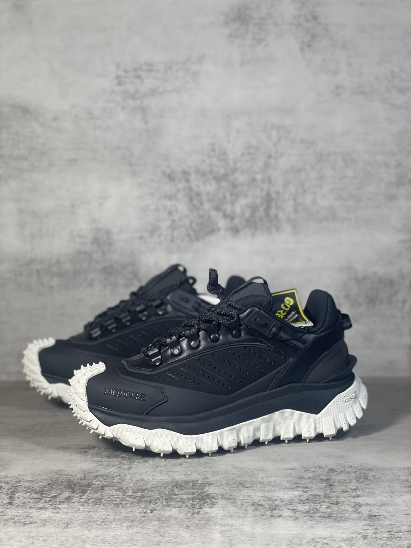 Moncler Sneakers Shock Absorbing M-l