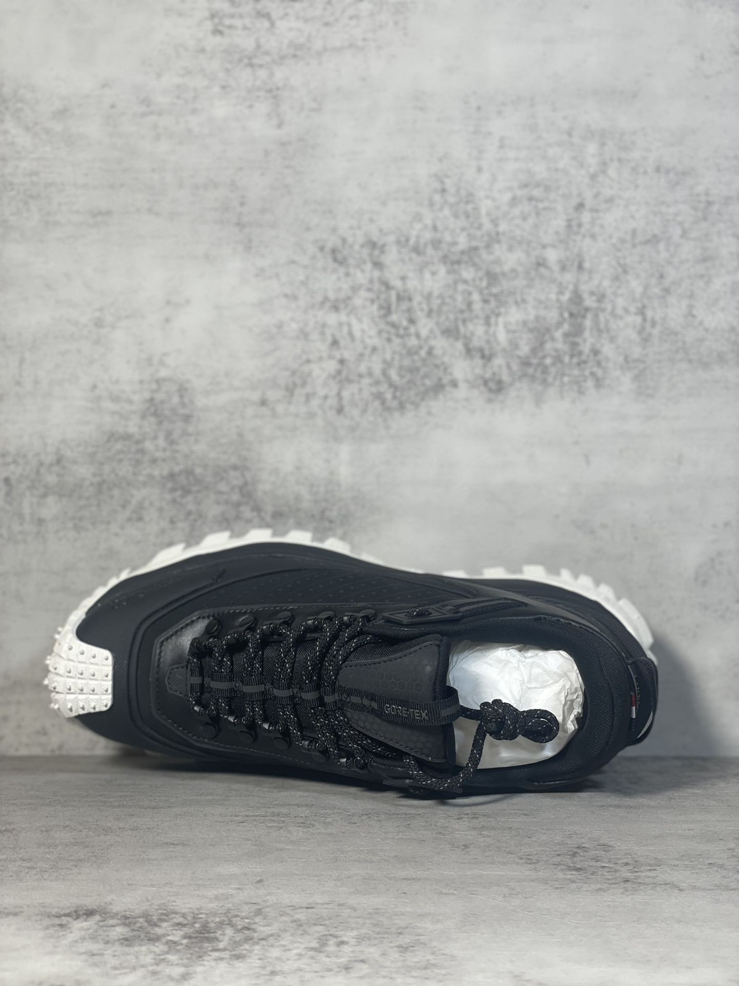 Moncler Sneakers Shock Absorbing M-l