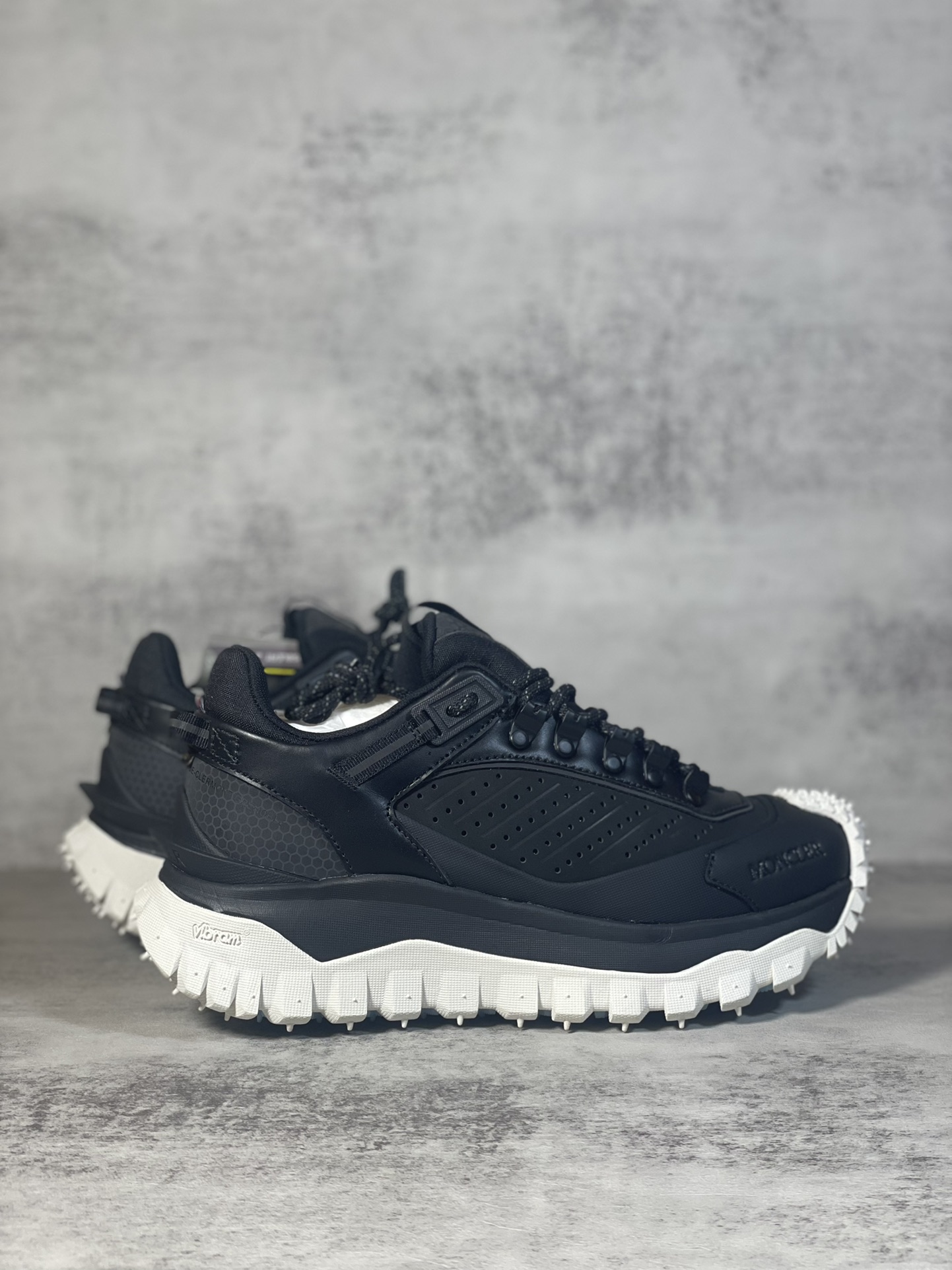 Moncler Sneakers Shock Absorbing M-l