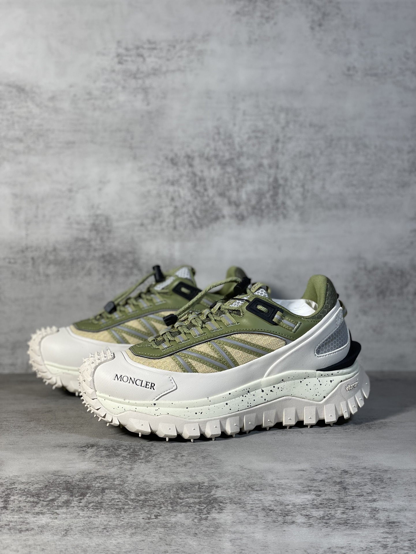 Moncler Sneakers Shock Absorbing M-l