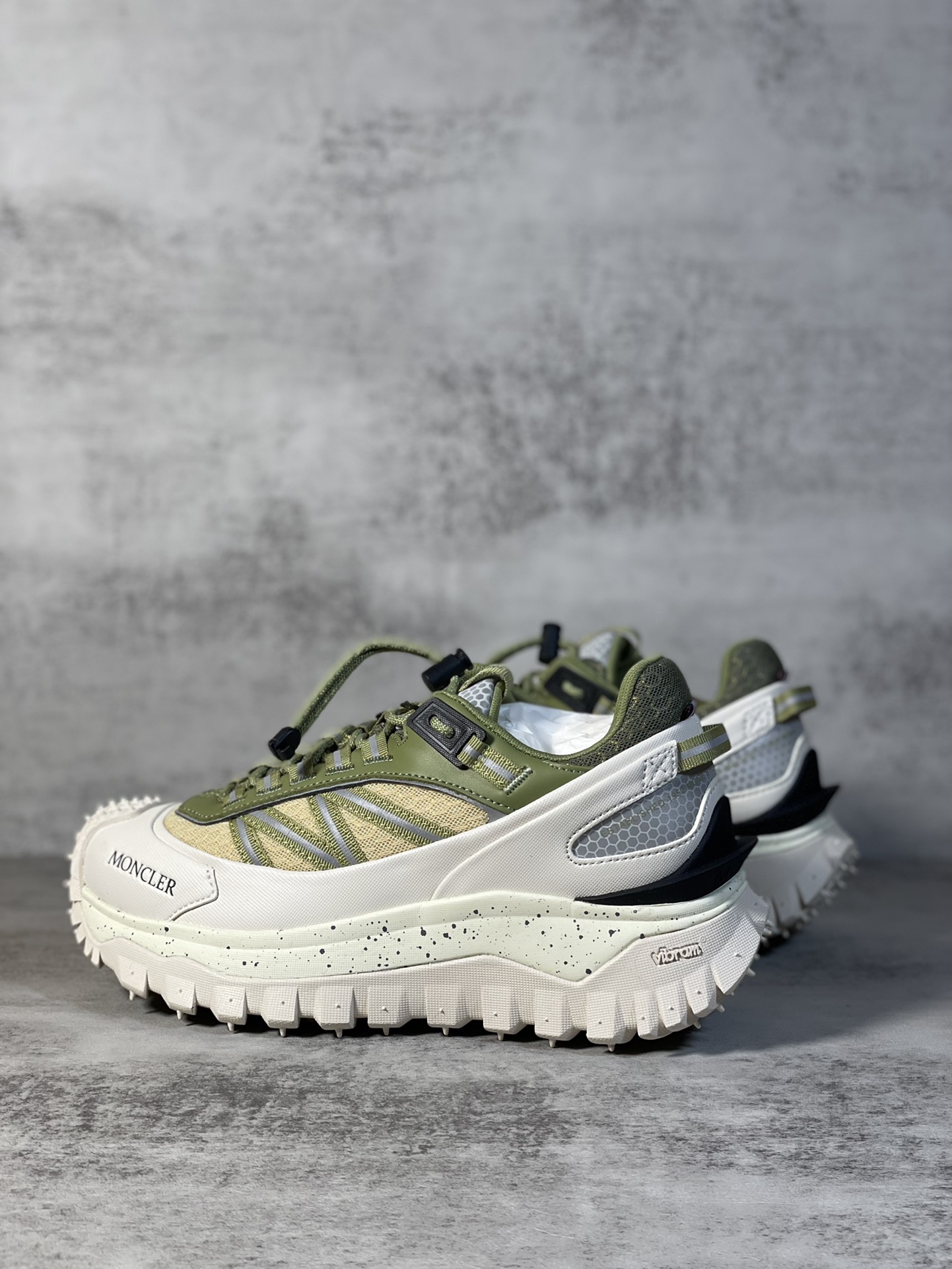 Moncler Sneakers Shock Absorbing M-l
