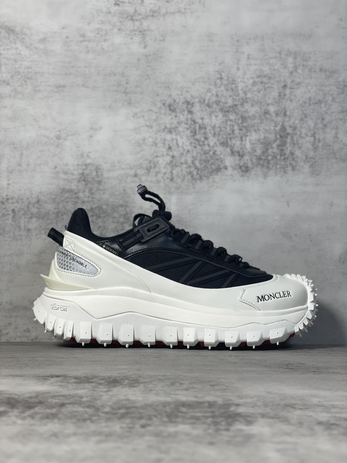 Moncler Sneakers Shock Absorbing M-l