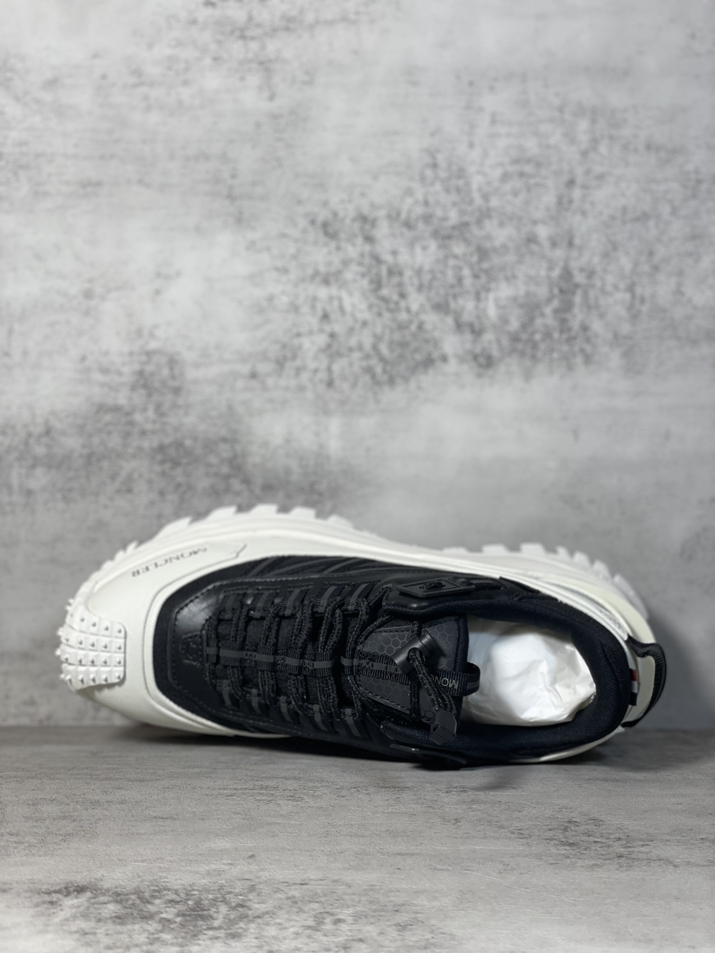 Moncler Sneakers Shock Absorbing M-l