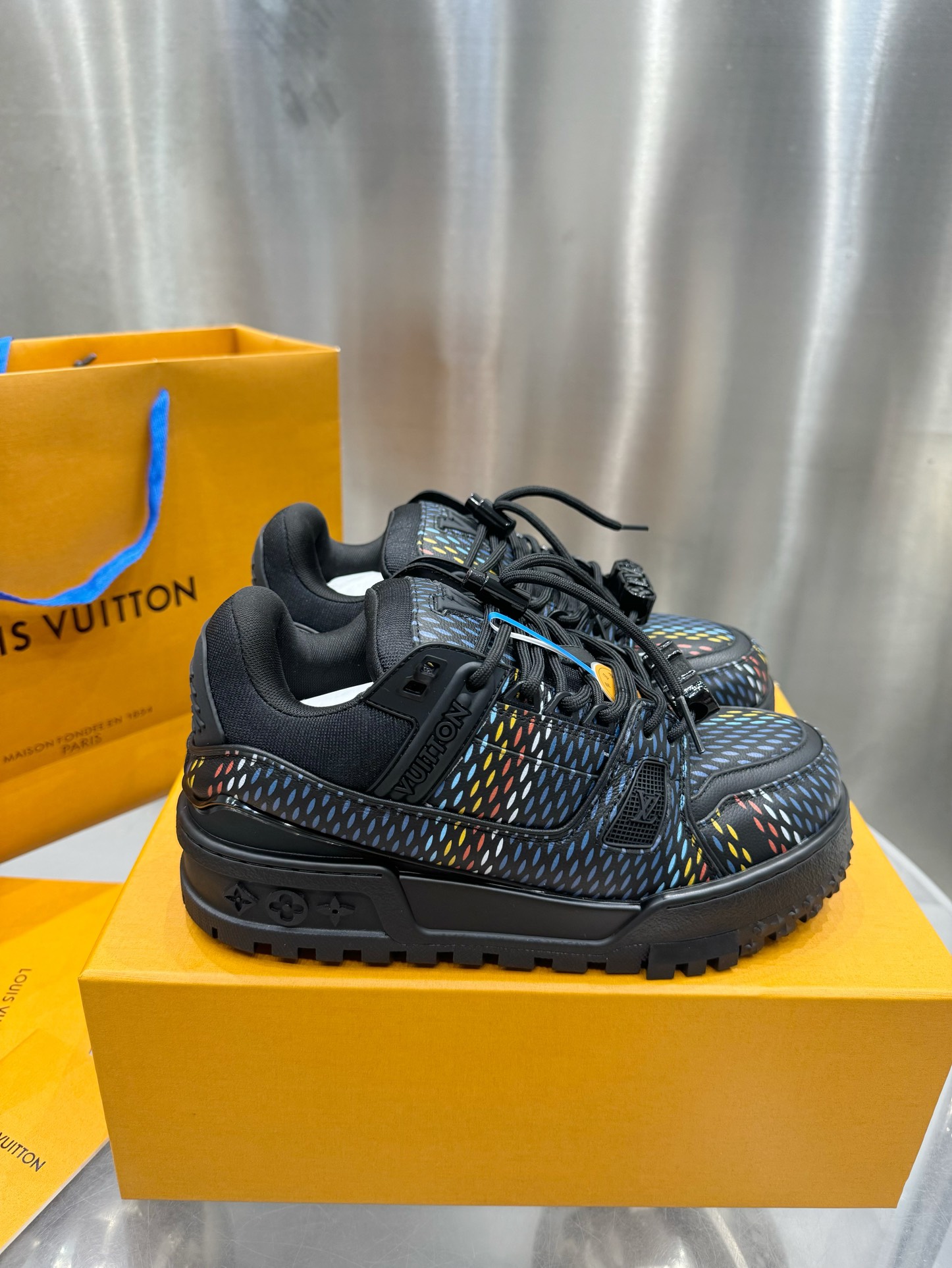 Louis Vuitton Male Basic Shoes L