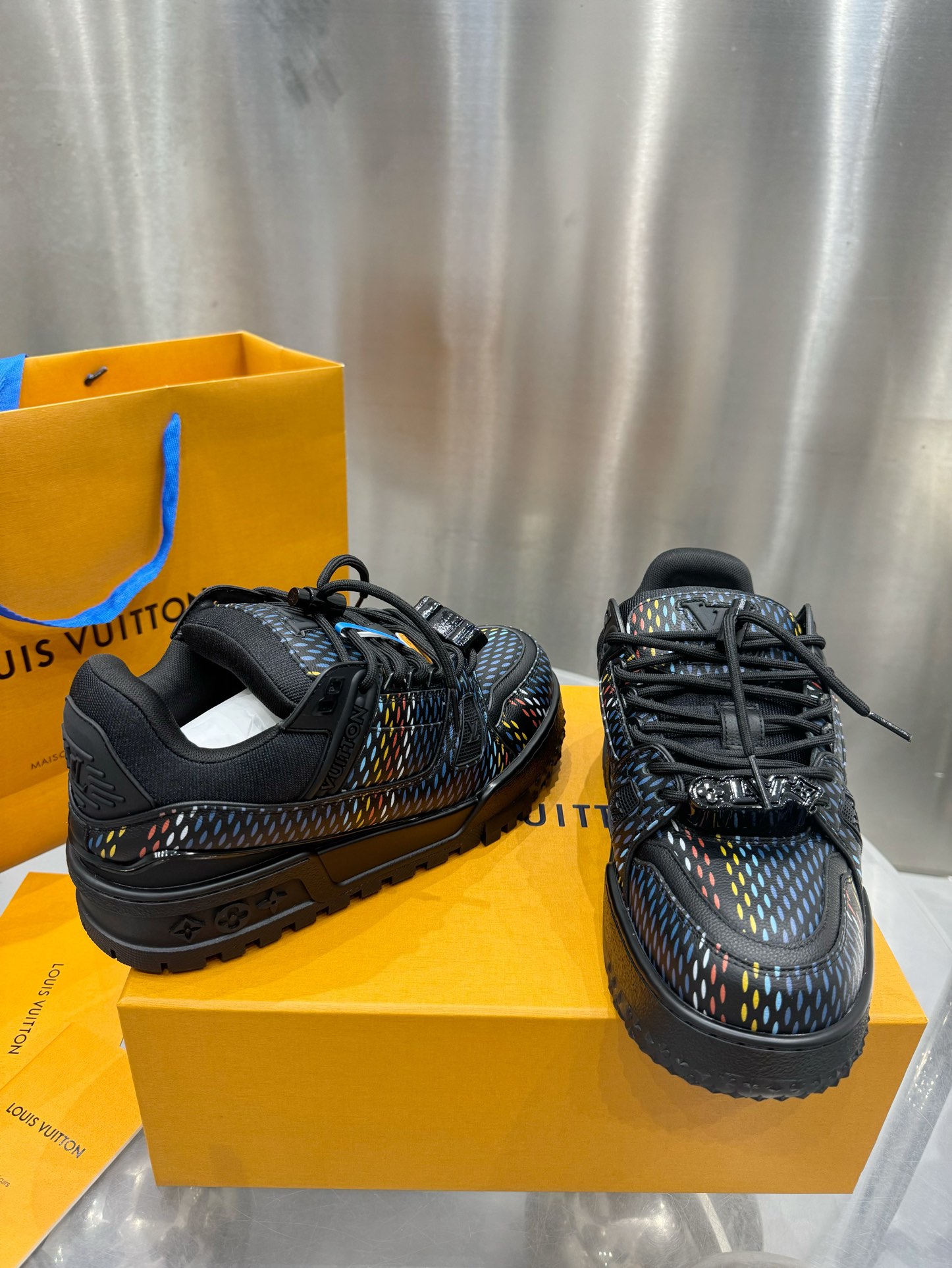 Louis Vuitton Male Basic Shoes L