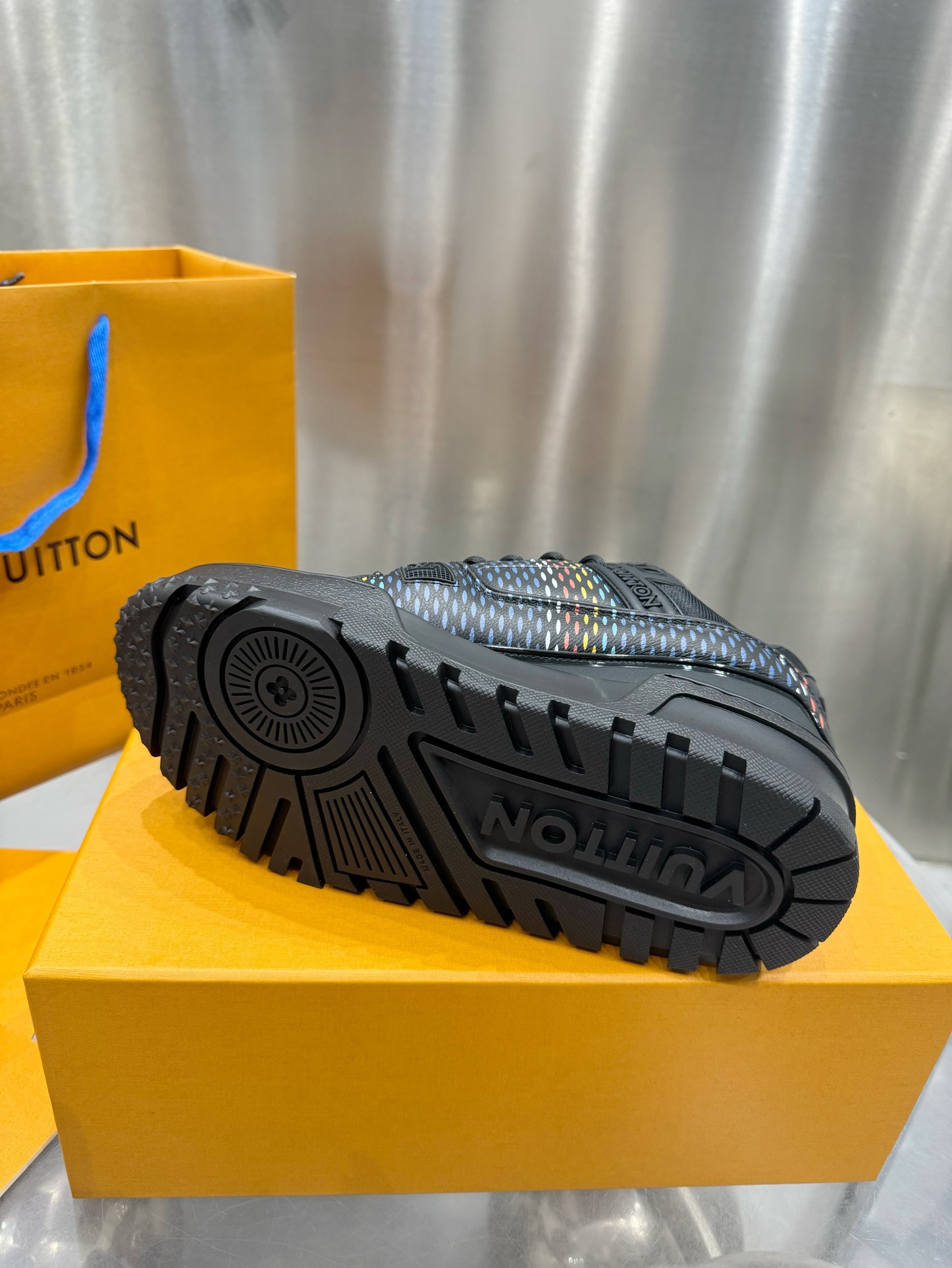 Louis Vuitton Male Basic Shoes L