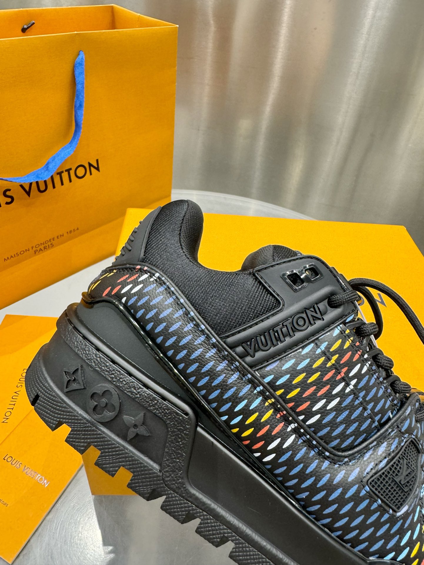 Louis Vuitton Male Basic Shoes L