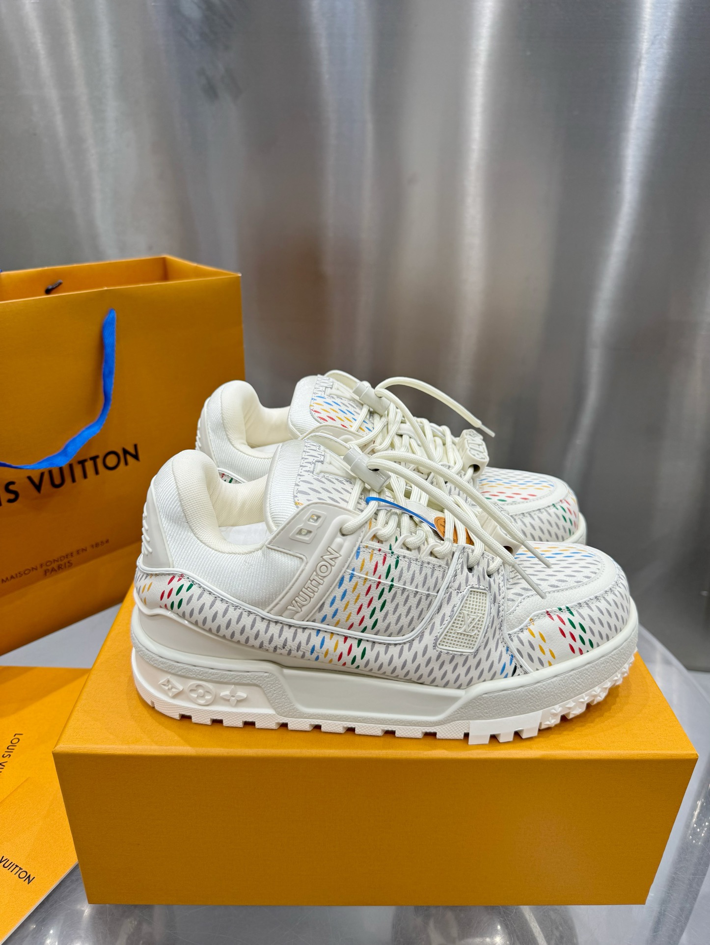 Louis Vuitton Male Basic Shoes L