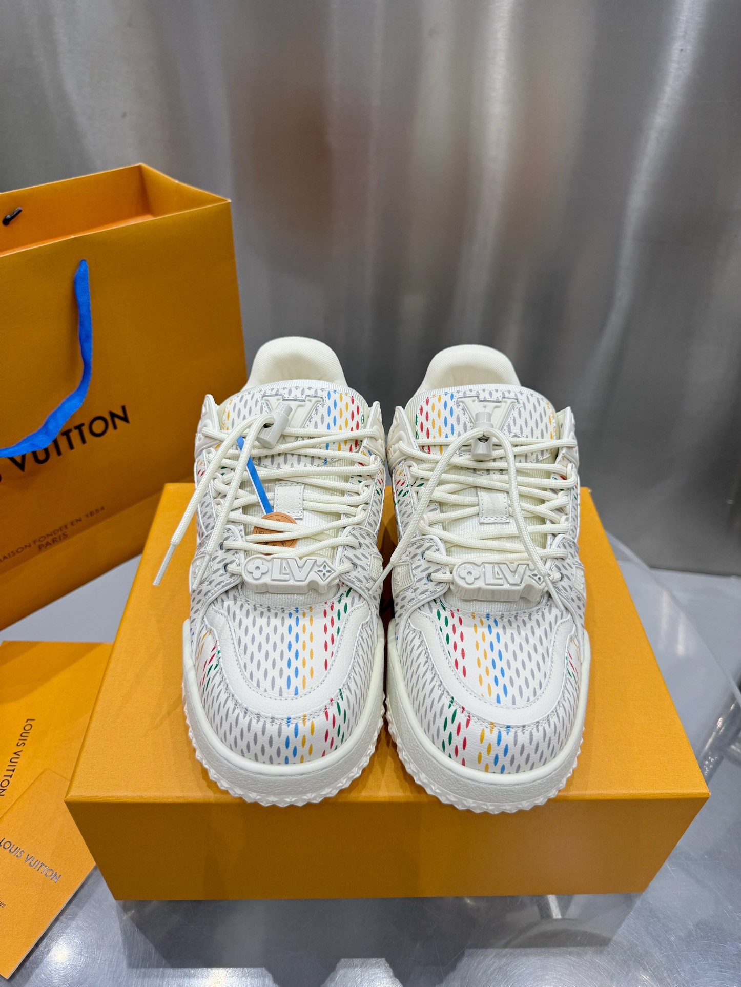 Louis Vuitton Male Basic Shoes L