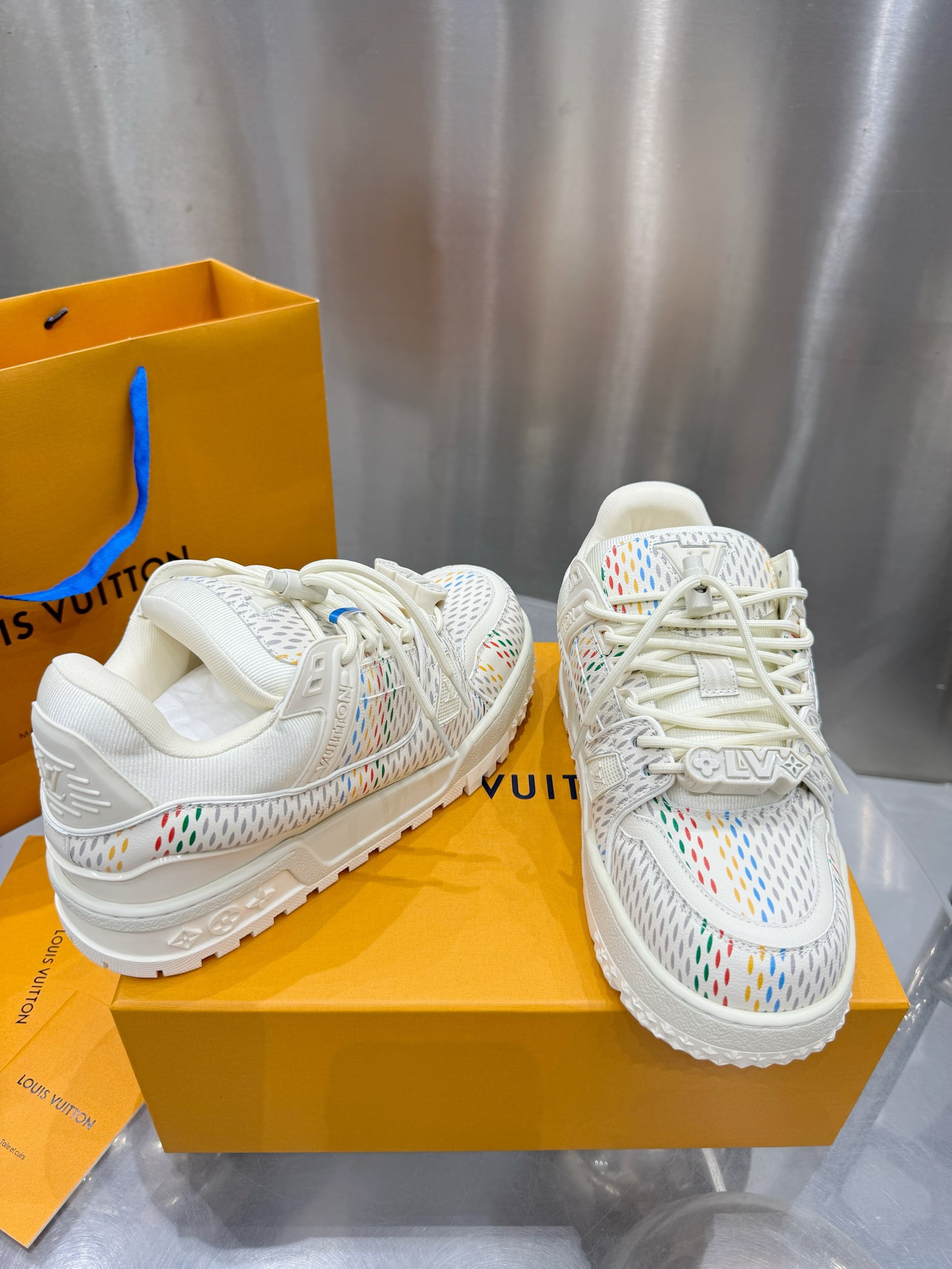 Louis Vuitton Male Basic Shoes L