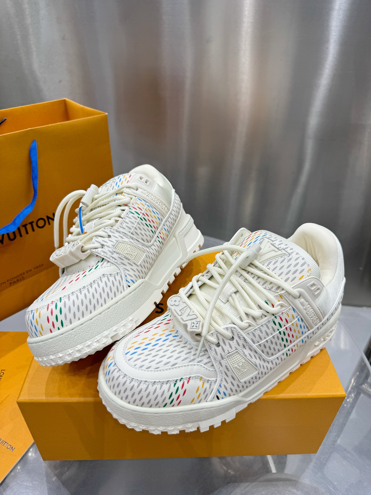 Louis Vuitton Male Basic Shoes L