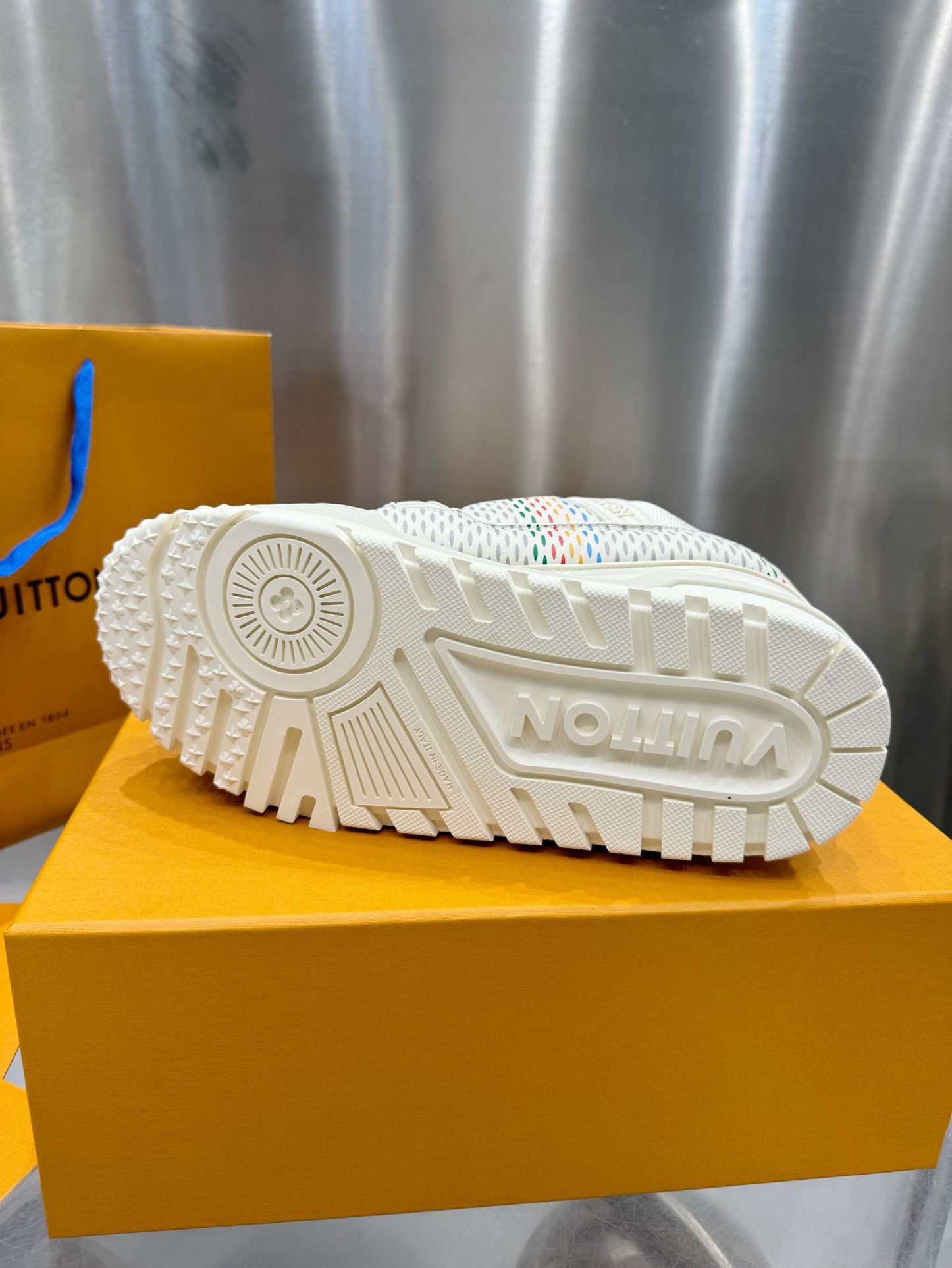 Louis Vuitton Male Basic Shoes L