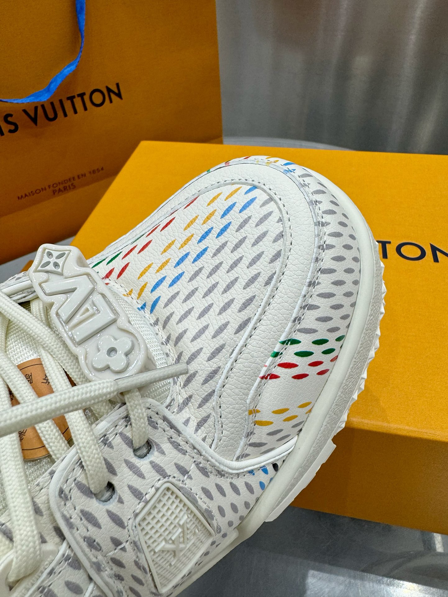 Louis Vuitton Male Basic Shoes L