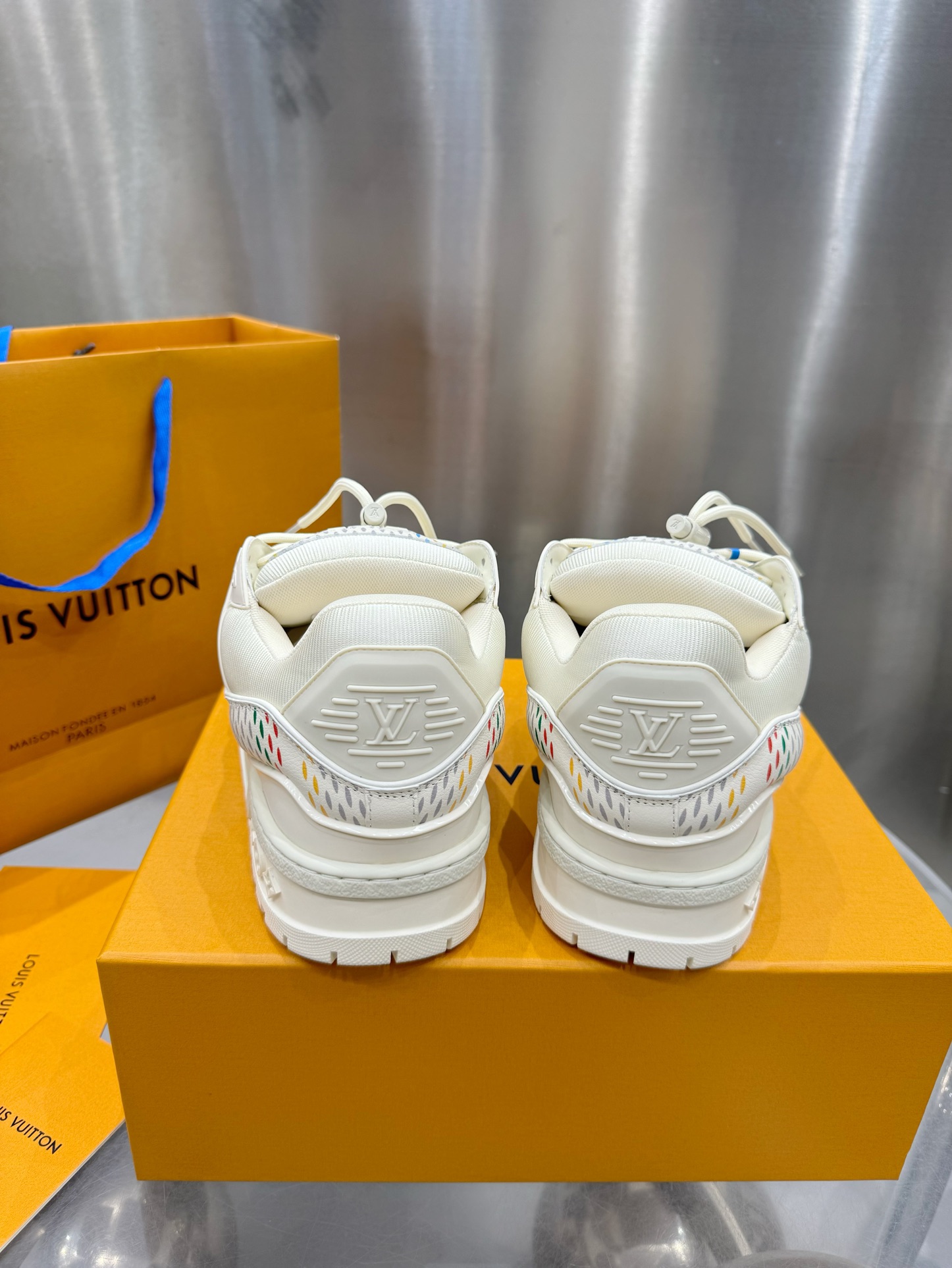 Louis Vuitton Male Basic Shoes L