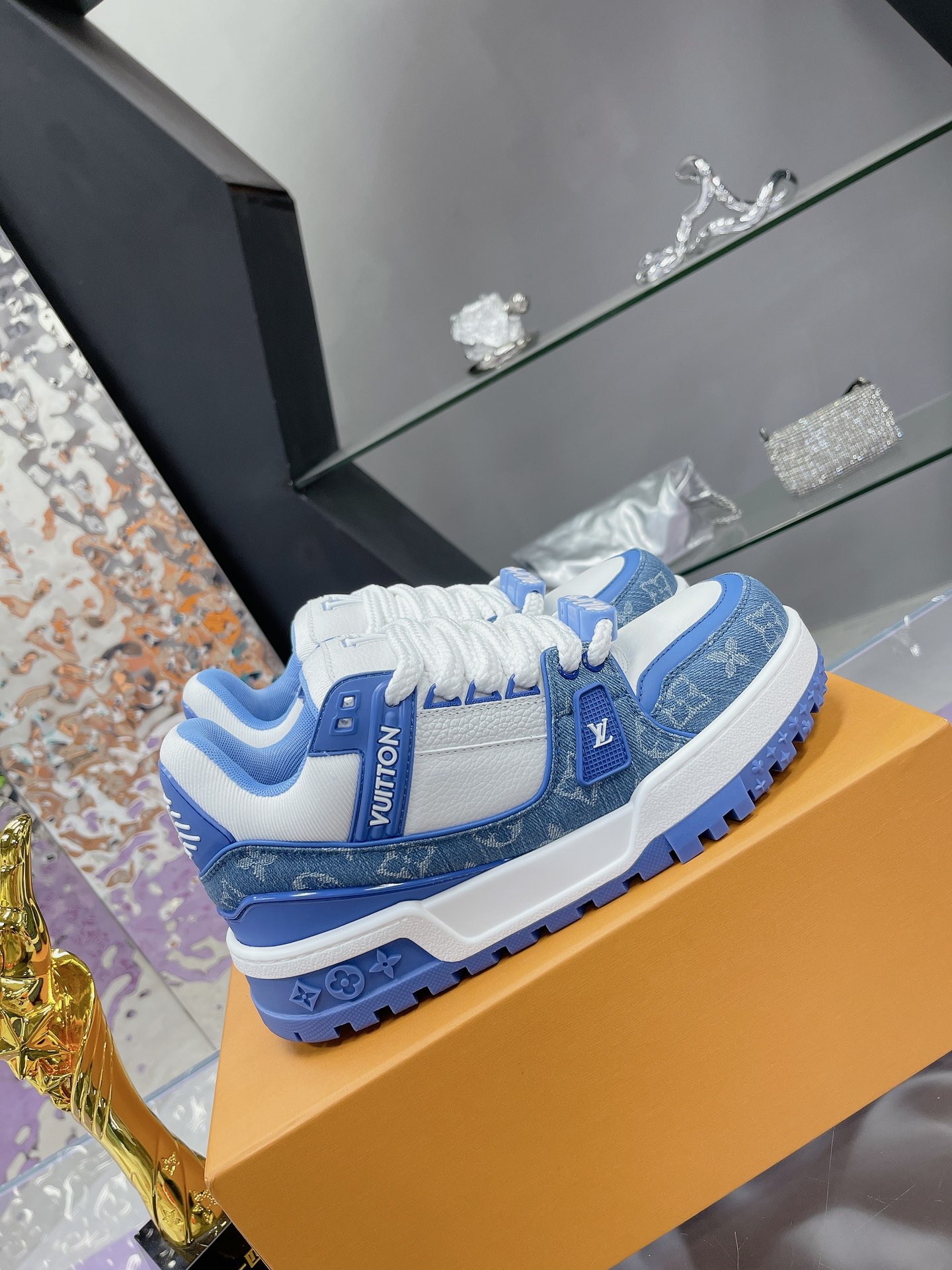 Louis Vuitton Male Basic Shoes L