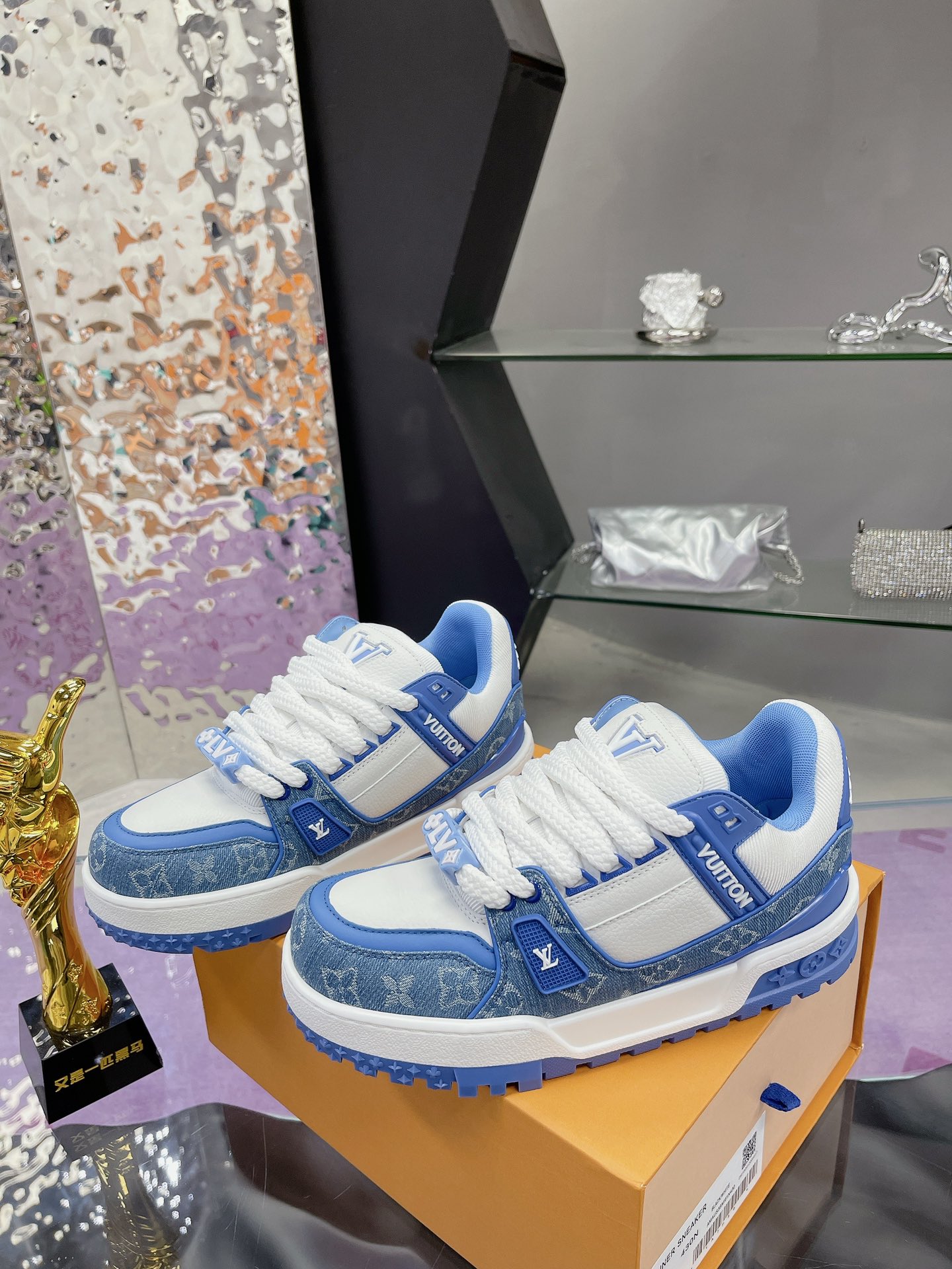 Louis Vuitton Male Basic Shoes L