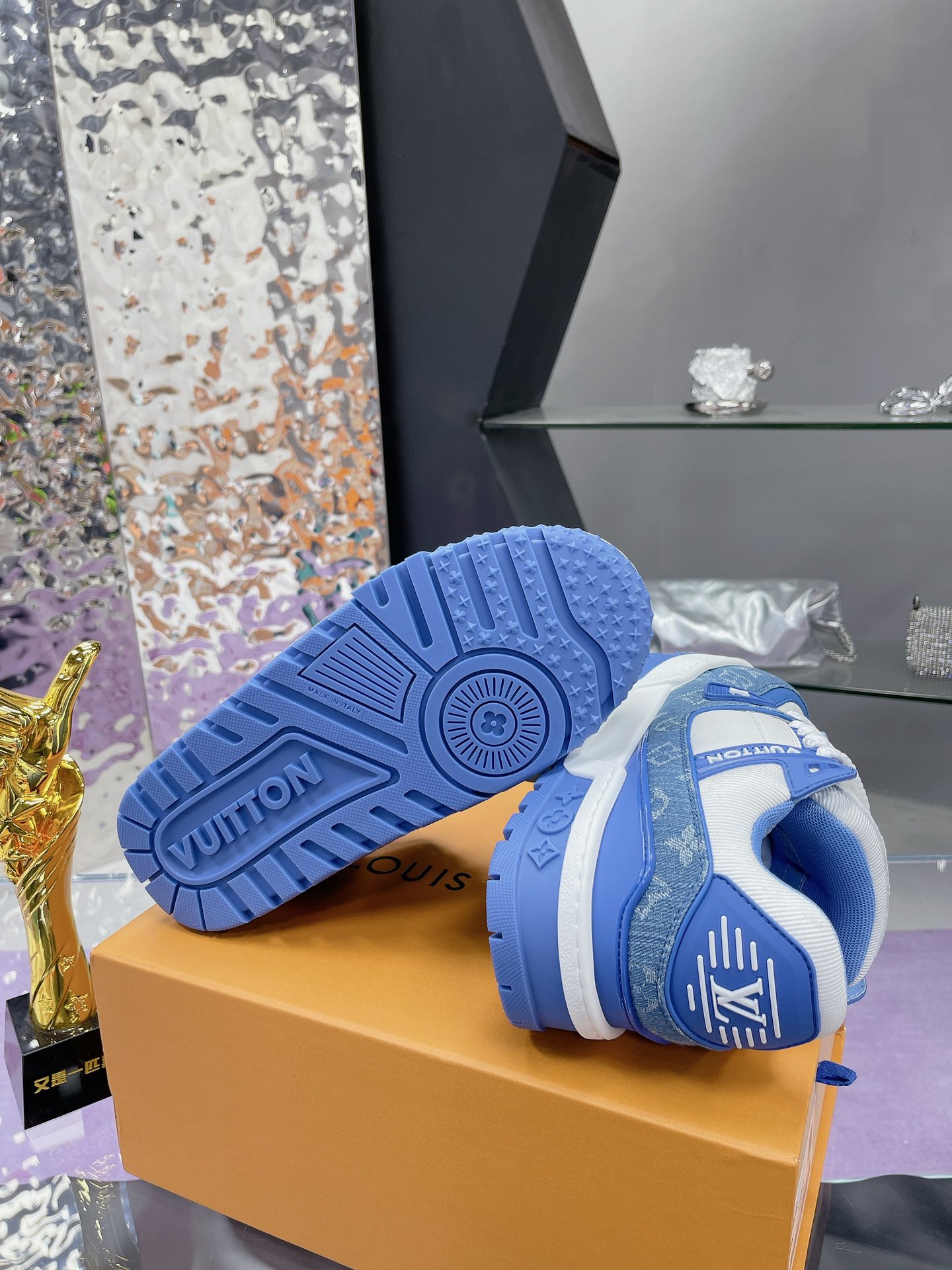 Louis Vuitton Male Basic Shoes L