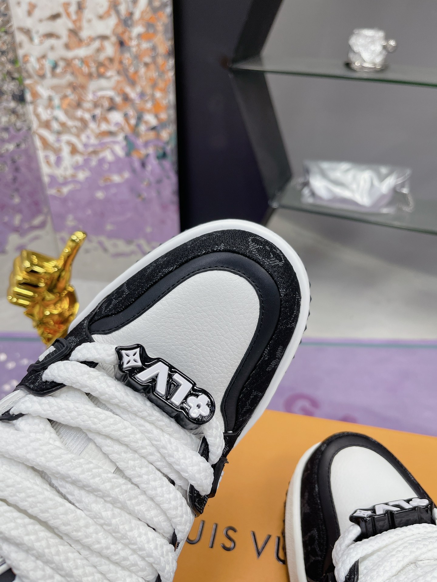 Louis Vuitton Male Basic Shoes L