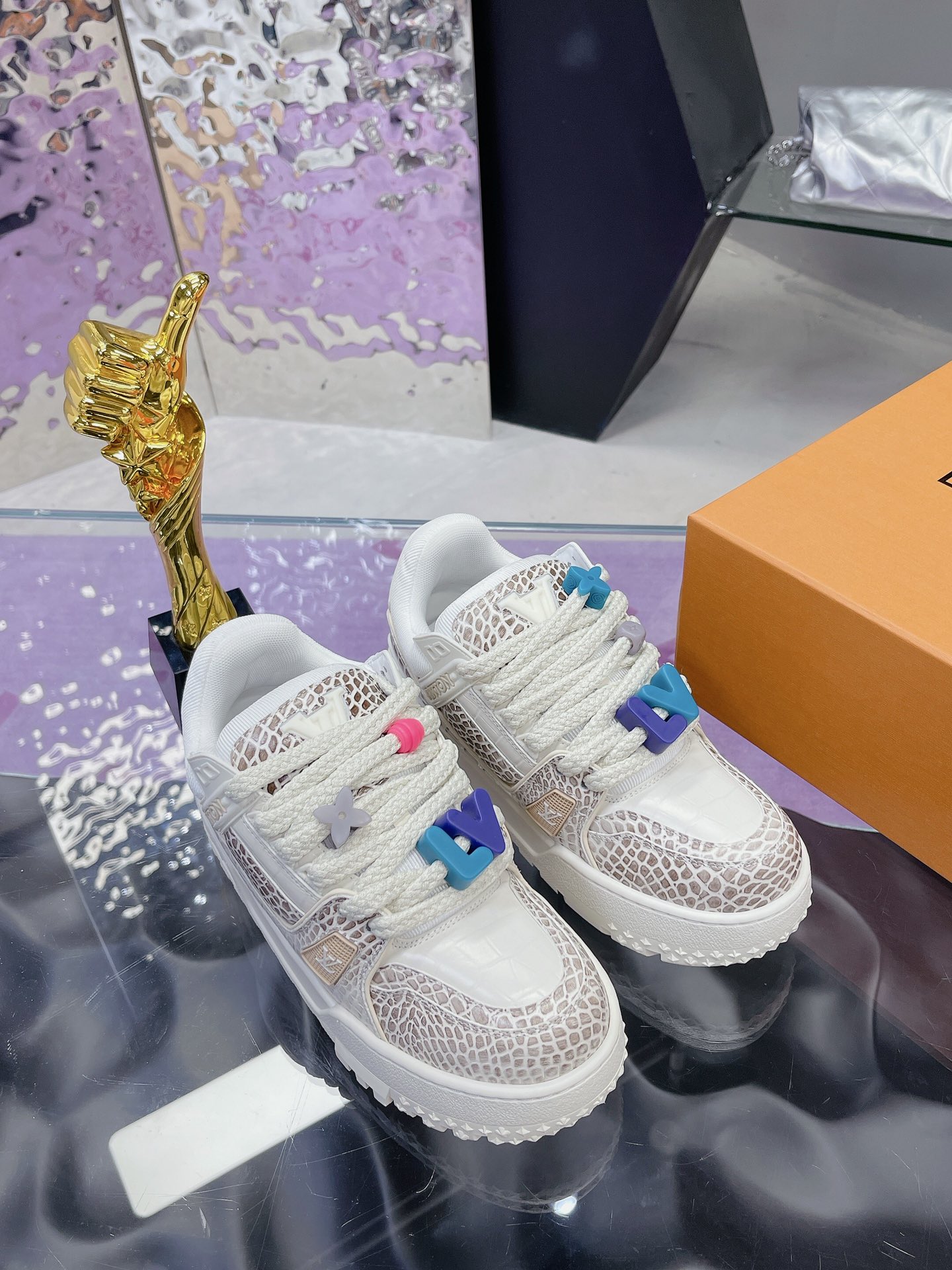 Louis Vuitton Male Basic Shoes L