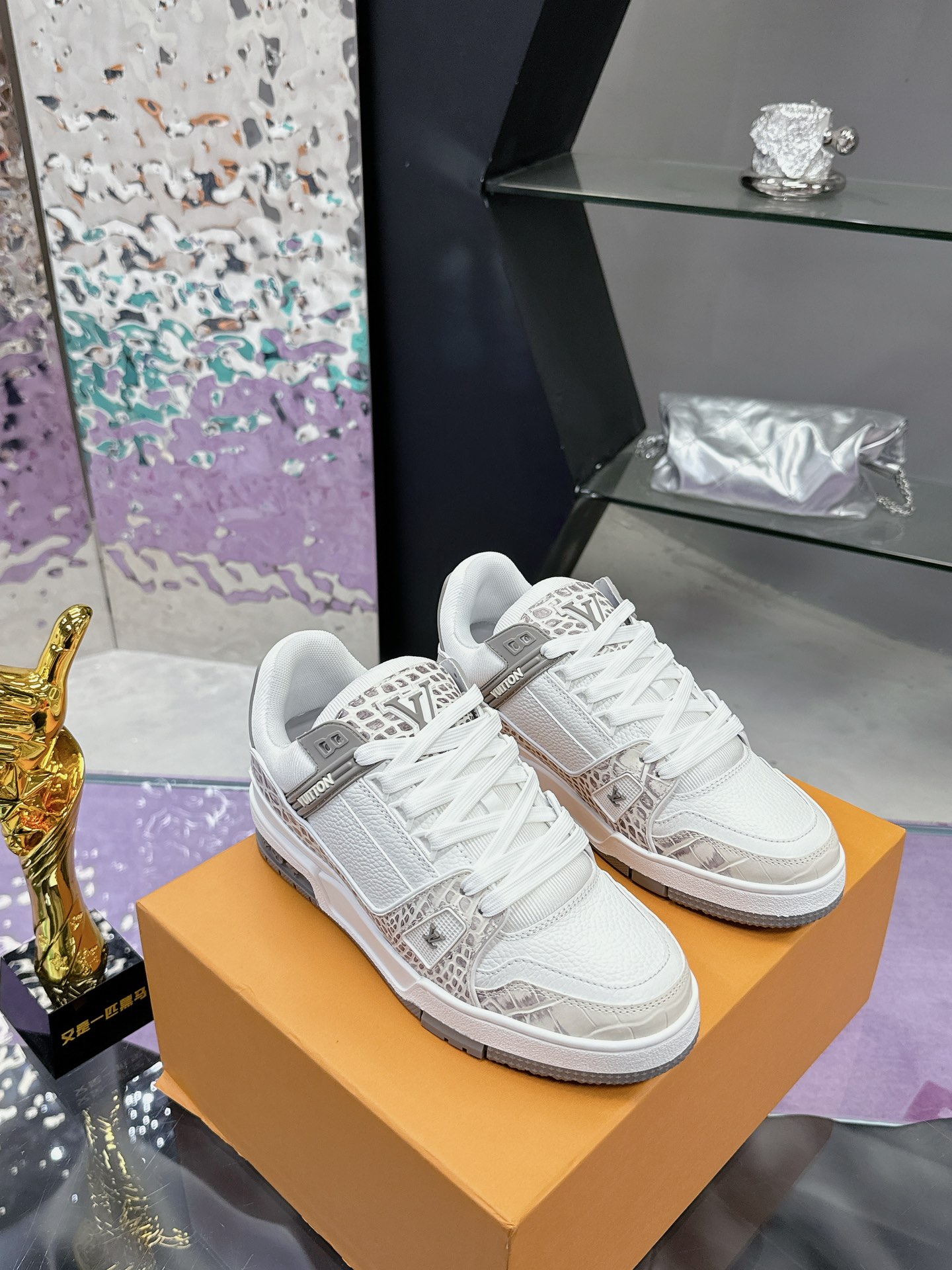 Louis Vuitton Male Board Shoes Mesh M-l