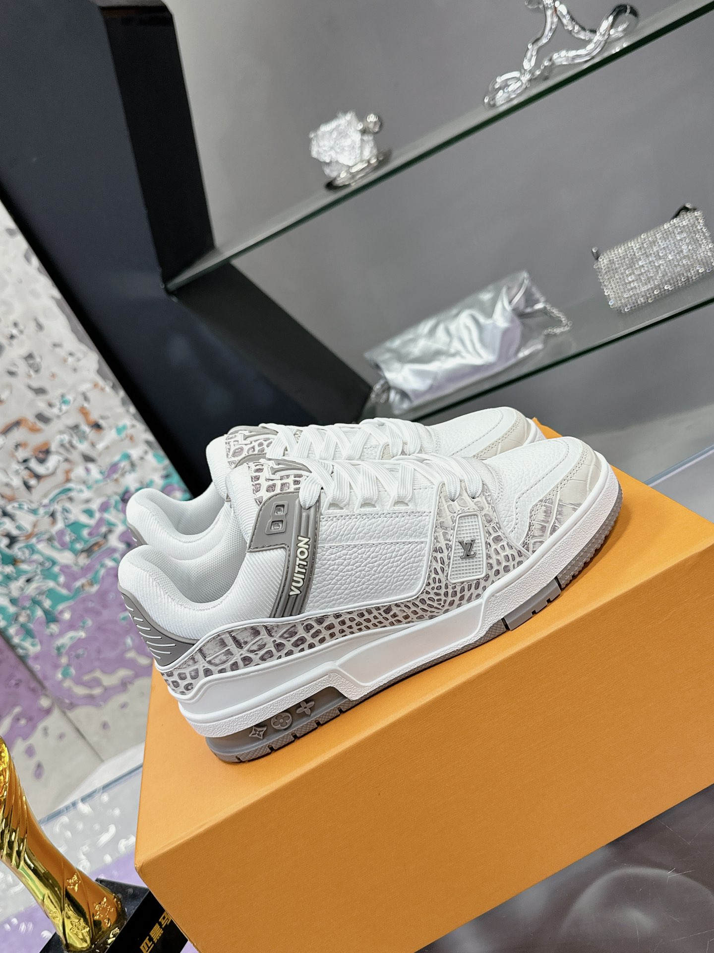 Louis Vuitton Male Board Shoes Mesh M-l