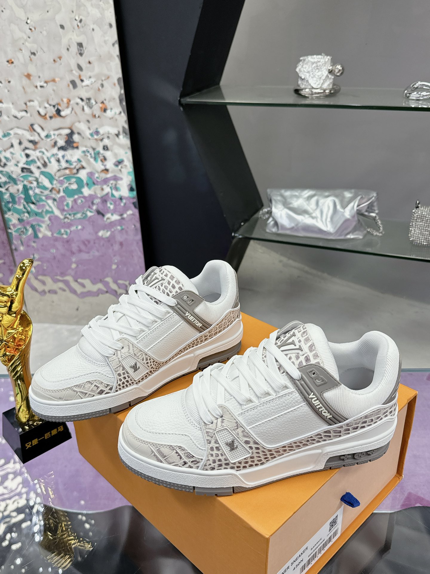 Louis Vuitton Male Board Shoes Mesh M-l