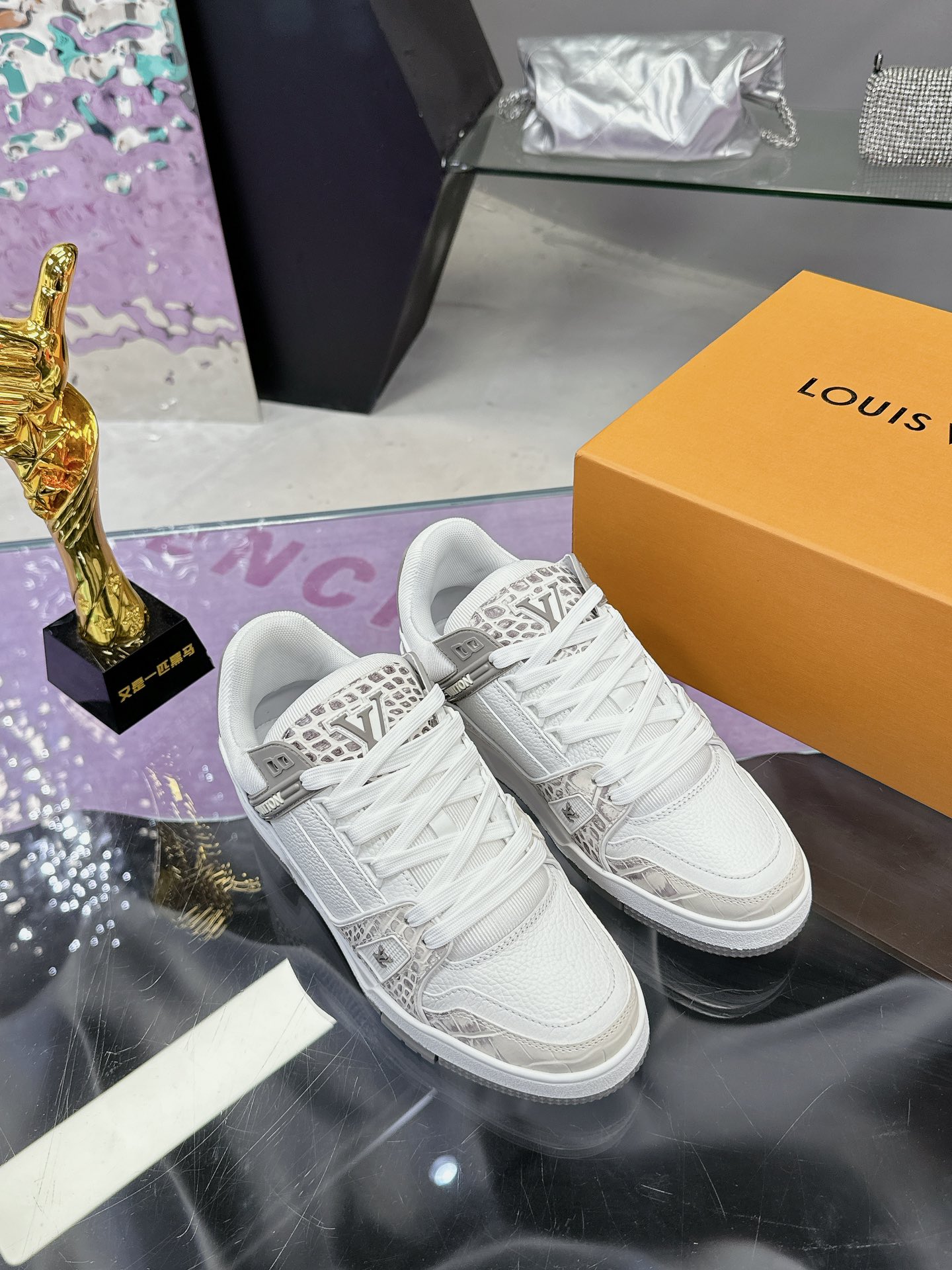 Louis Vuitton Male Board Shoes Mesh M-l