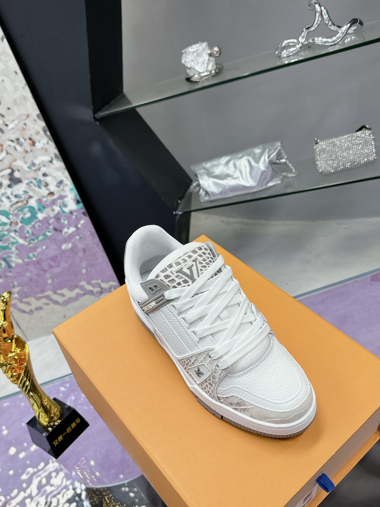 Louis Vuitton Male Board Shoes Mesh M-l