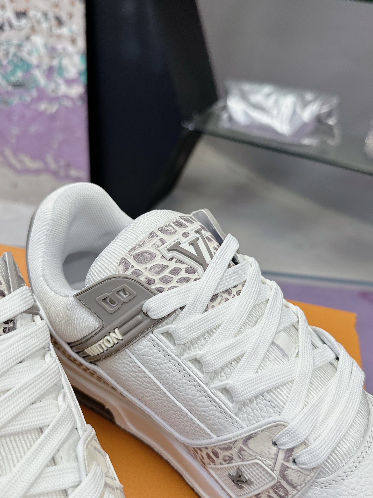 Louis Vuitton Male Board Shoes Mesh M-l