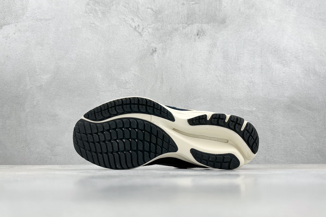 Running Shoes Shock Absorbing M