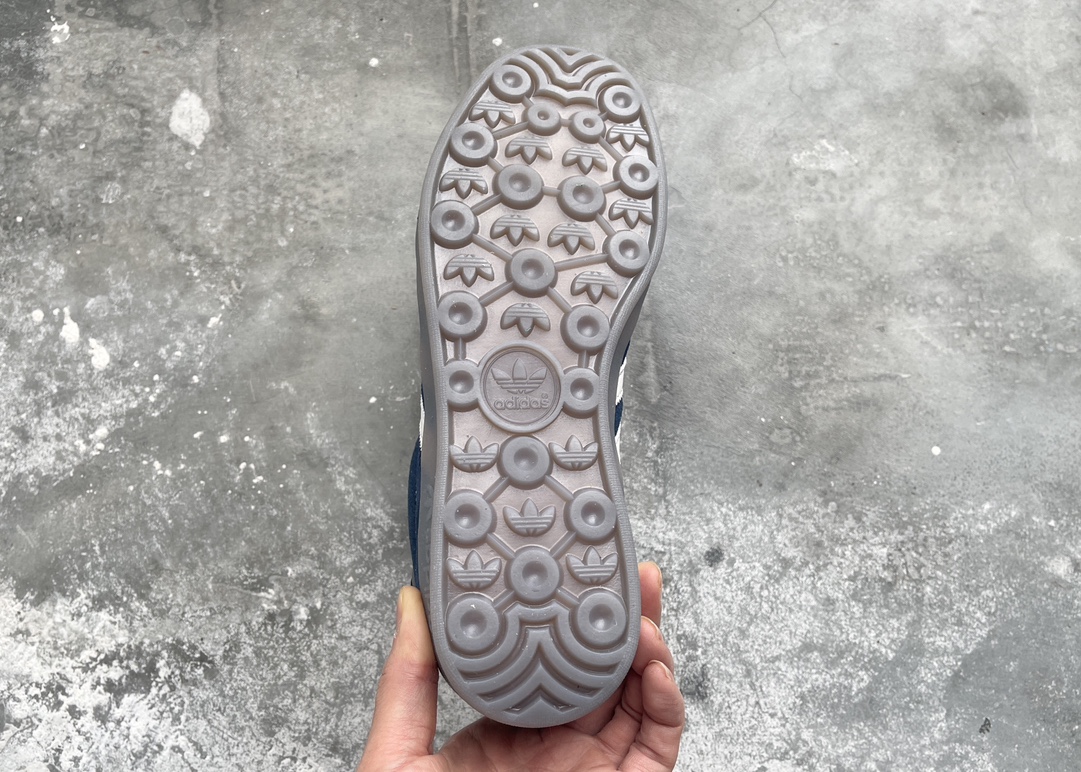 Adidas Basic Shoes Black L-s