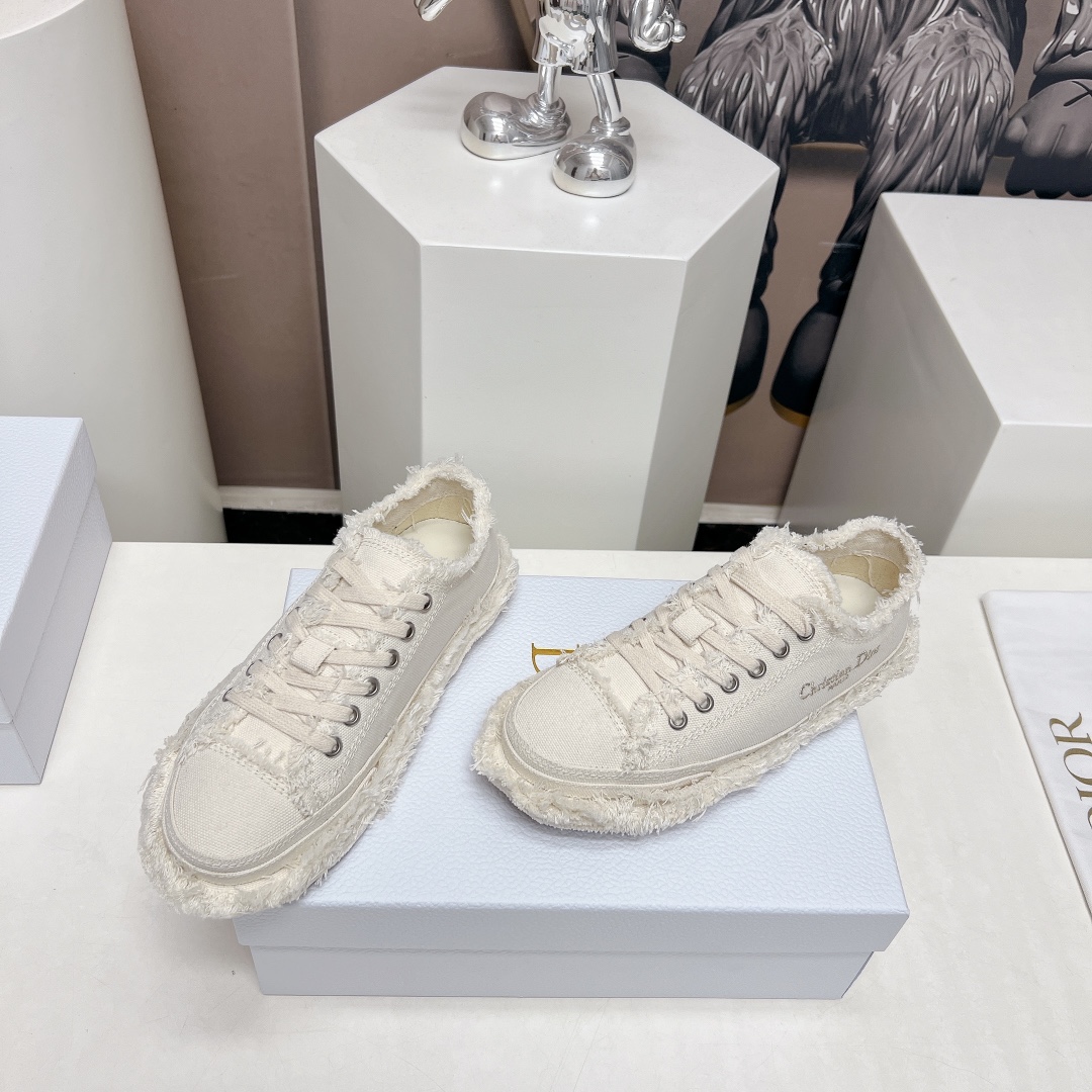 Dior Female Sneakers L-s