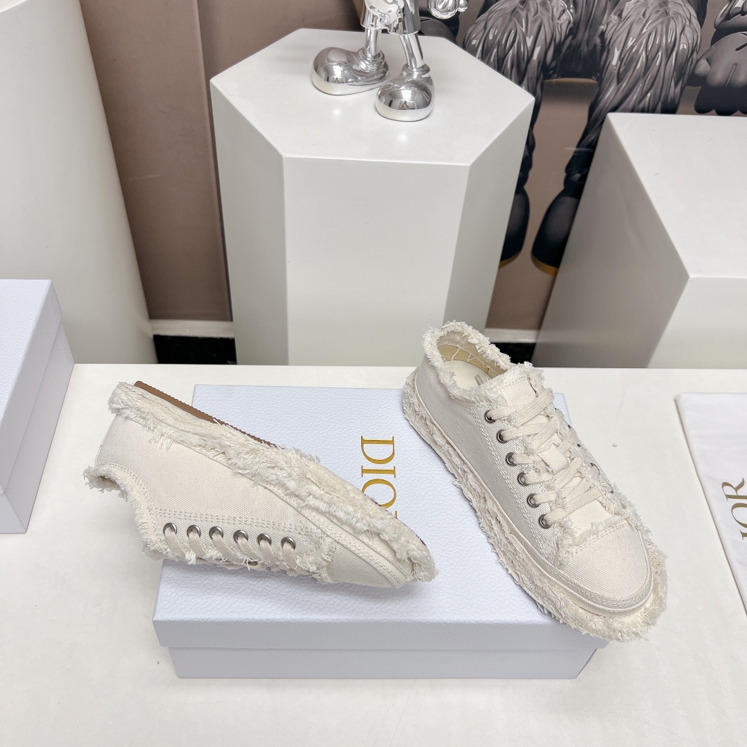 Dior Female Sneakers L-s
