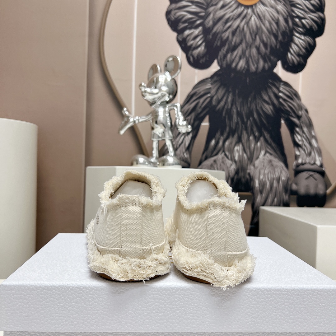 Dior Female Sneakers L-s