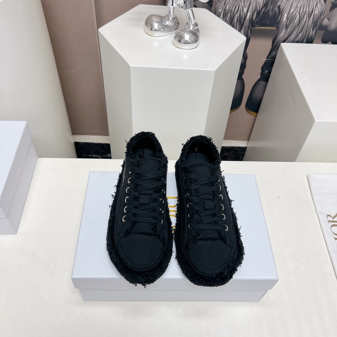 Dior Female Sneakers L-s