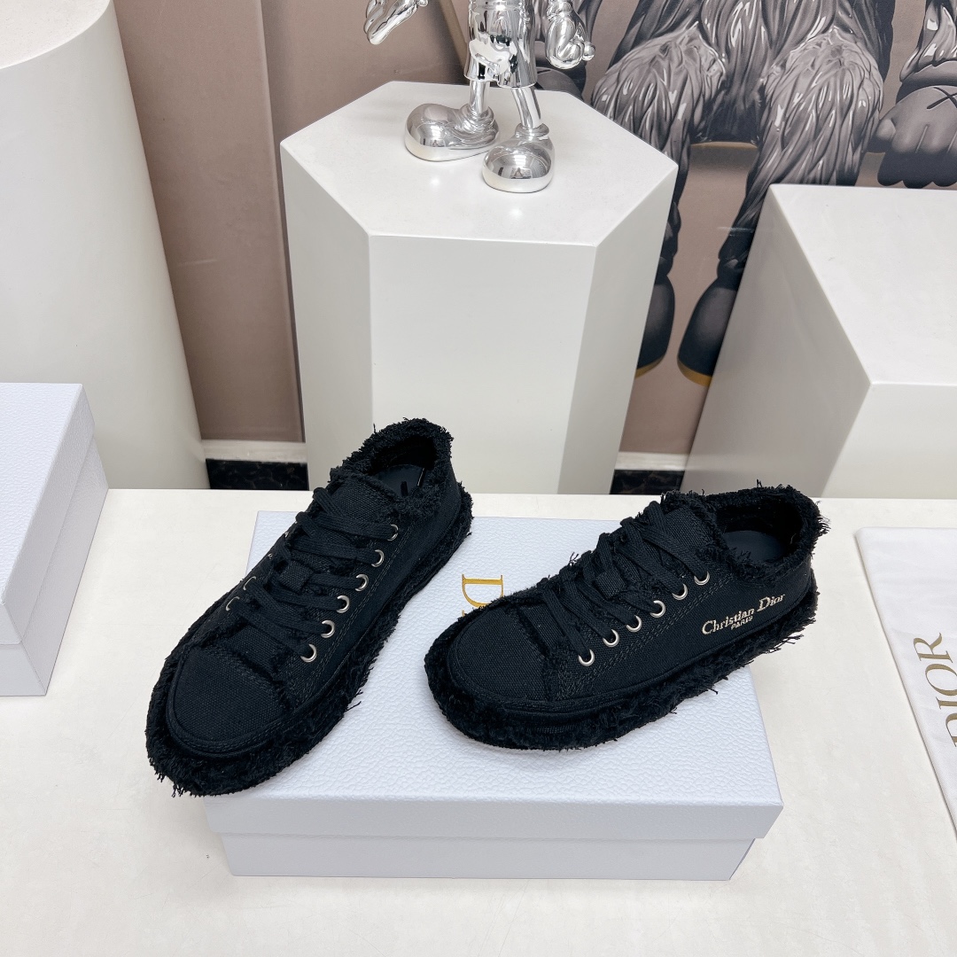 Dior Female Sneakers L-s