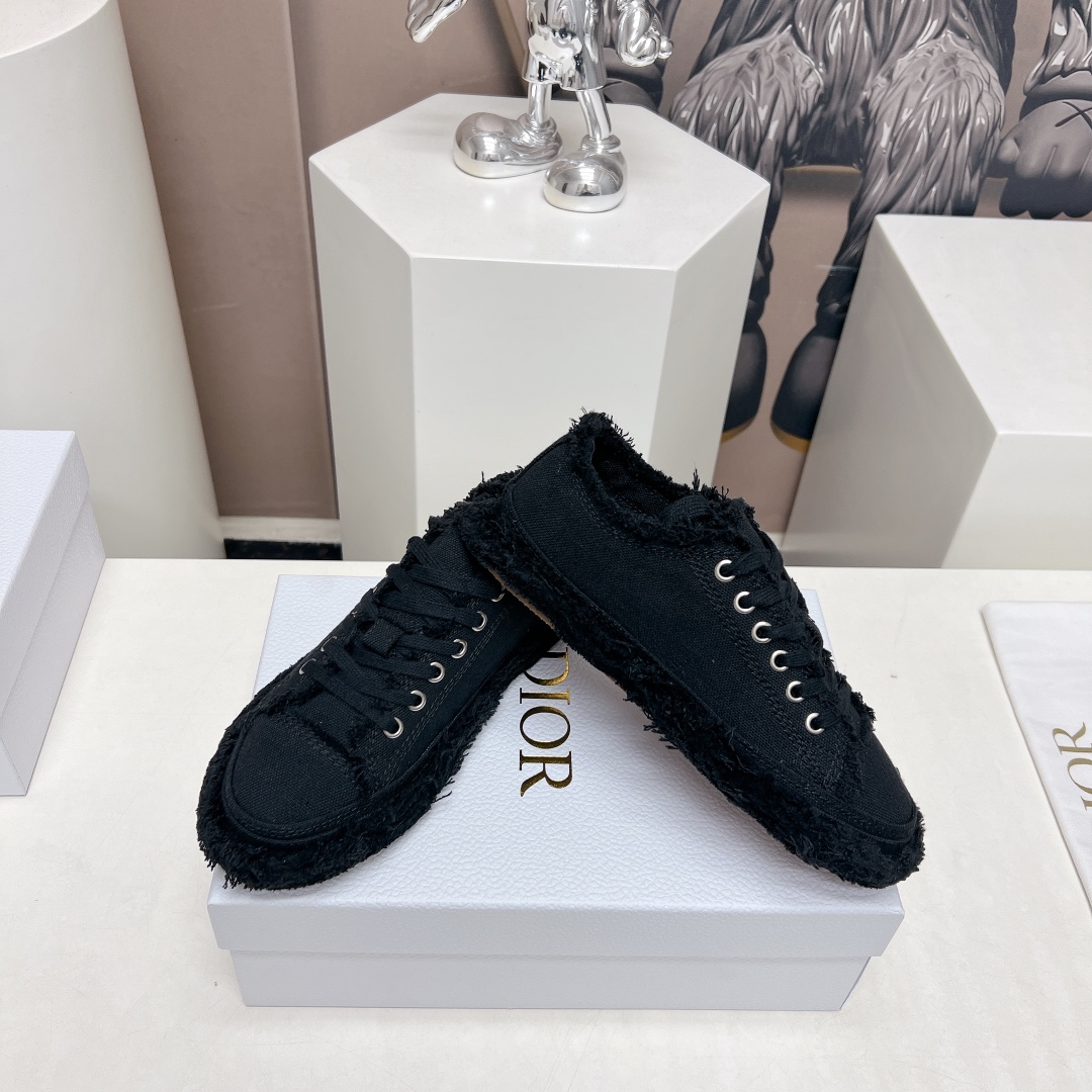 Dior Female Sneakers L-s