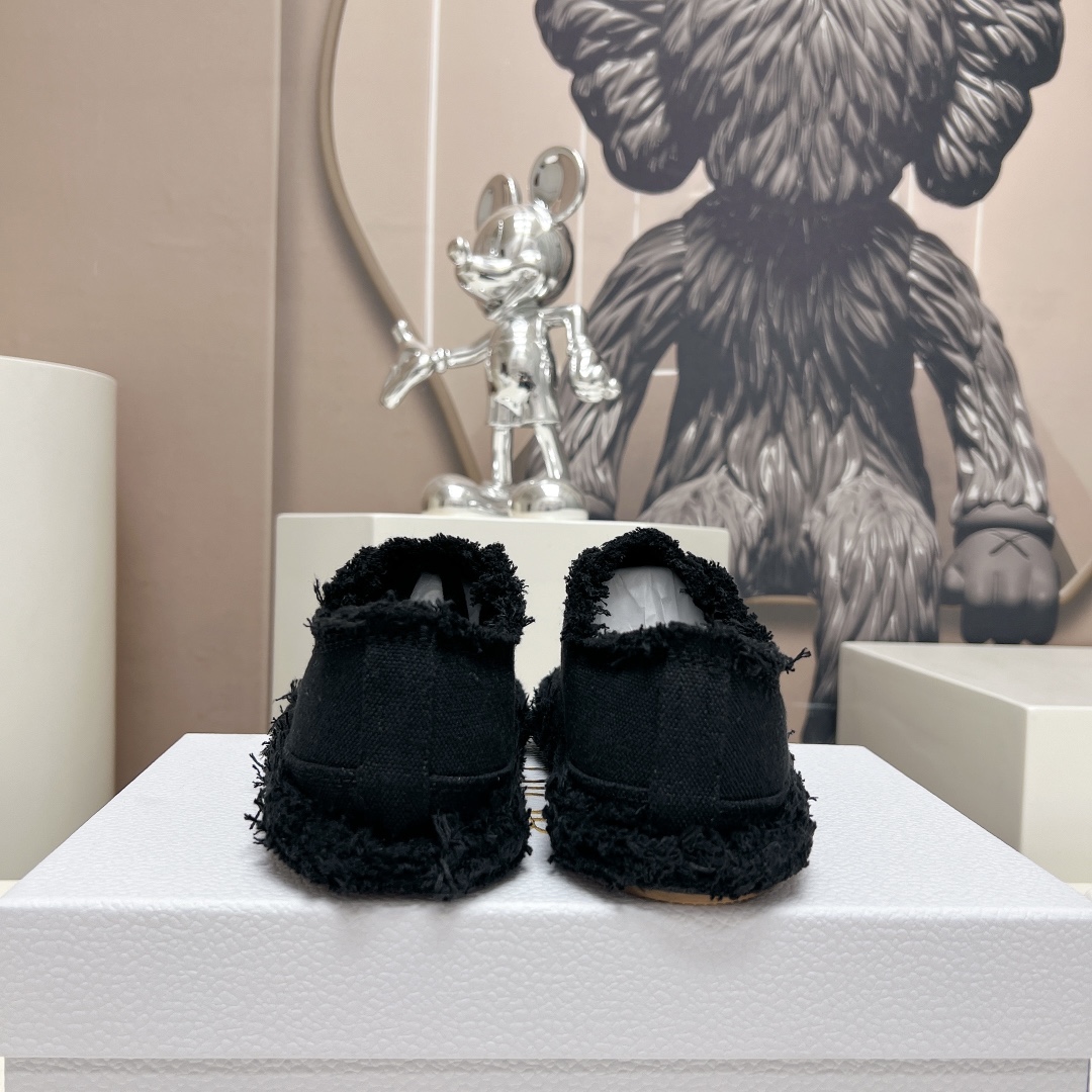 Dior Female Sneakers L-s