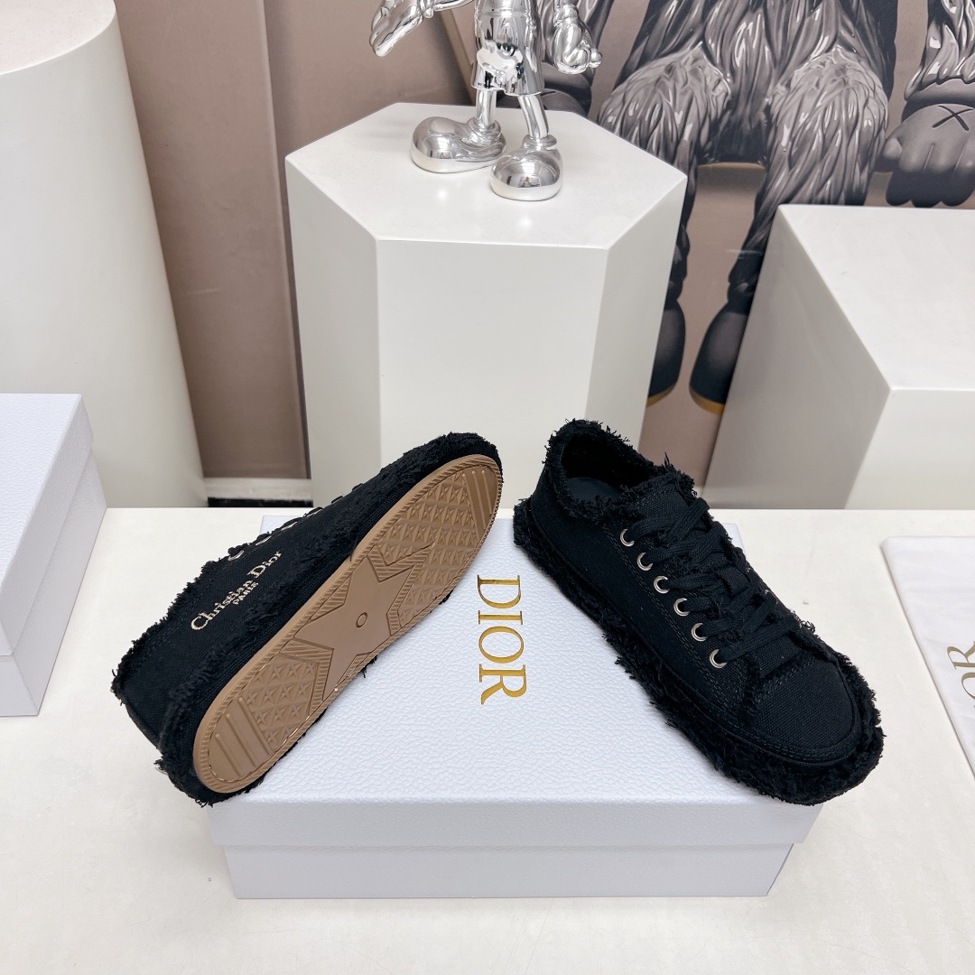 Dior Female Sneakers L-s