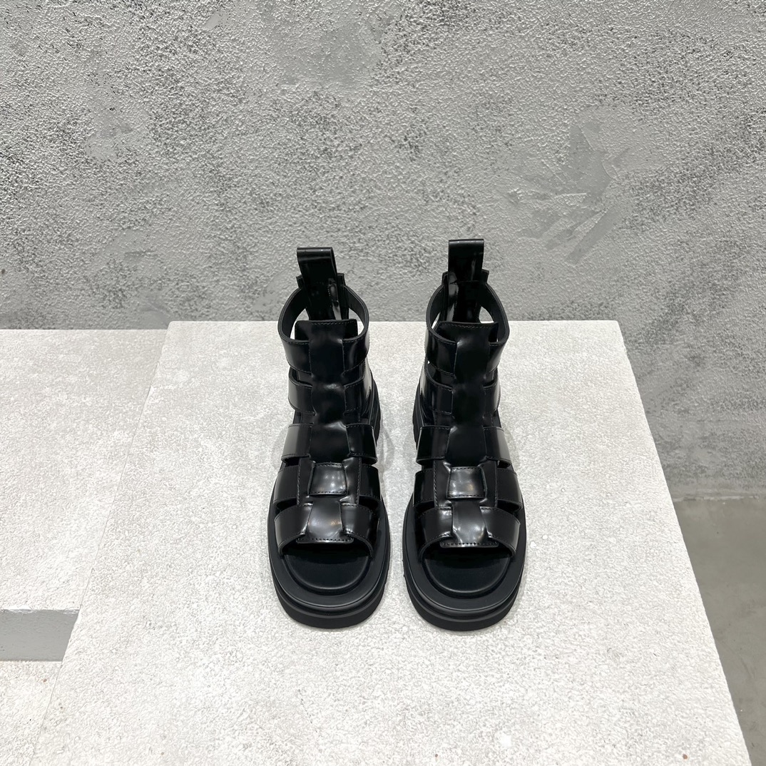 Bottega Veneta Dr. Martens Female Boots Cow Leather Black M-s