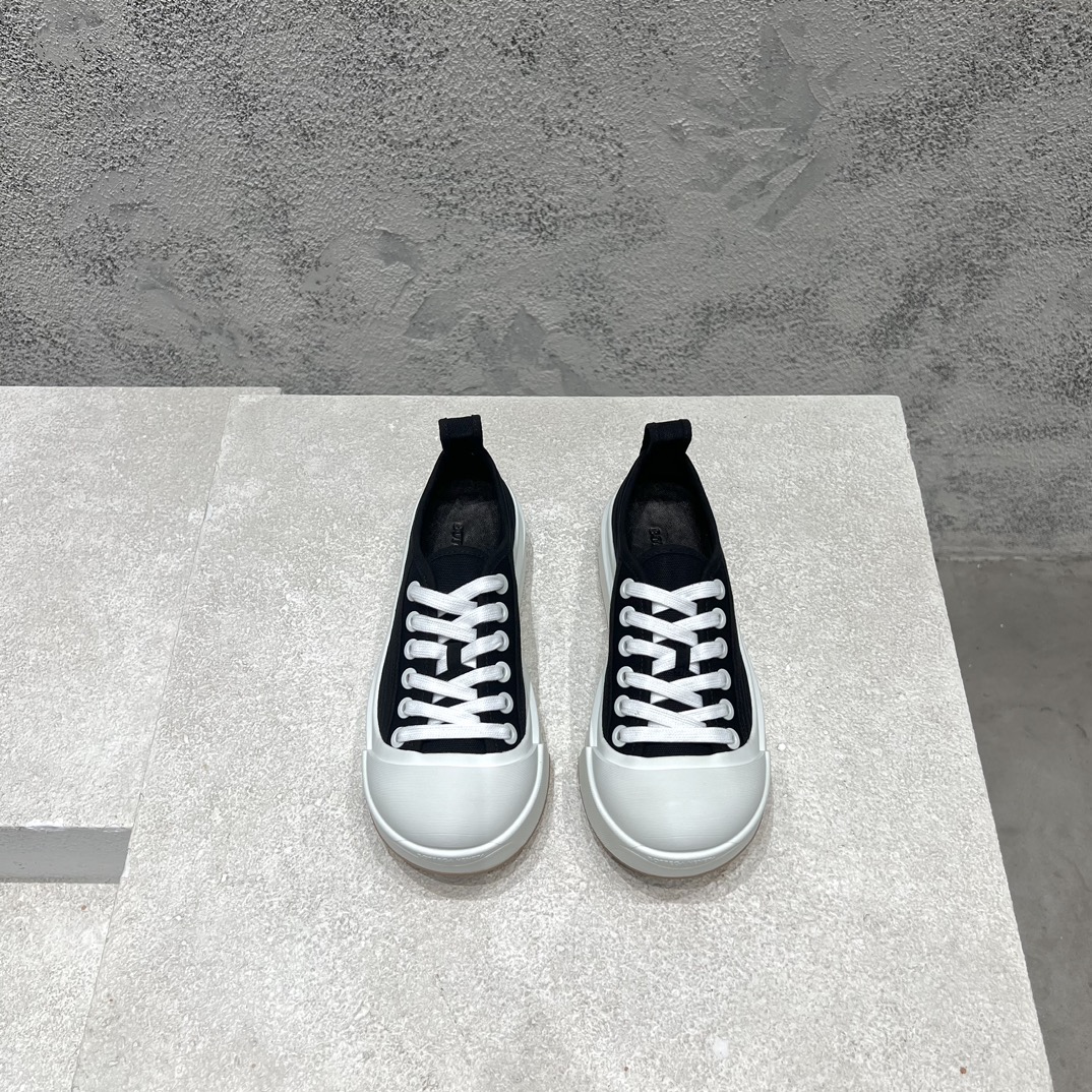 Bottega Veneta Male Sneakers Breathable L-s