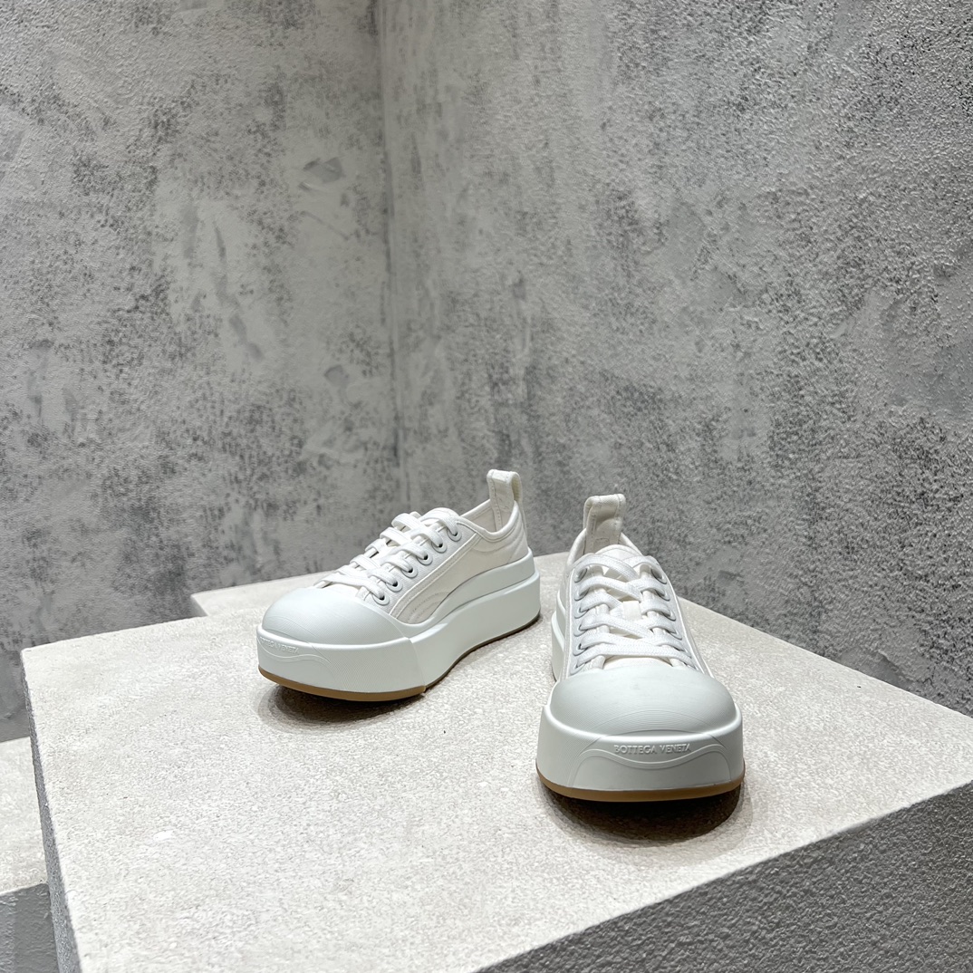 Bottega Veneta Male Sneakers Breathable L-s