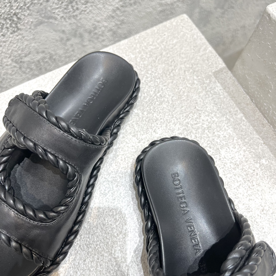 Bottega Veneta Calvin Klein Female Sandals Black M-l-s