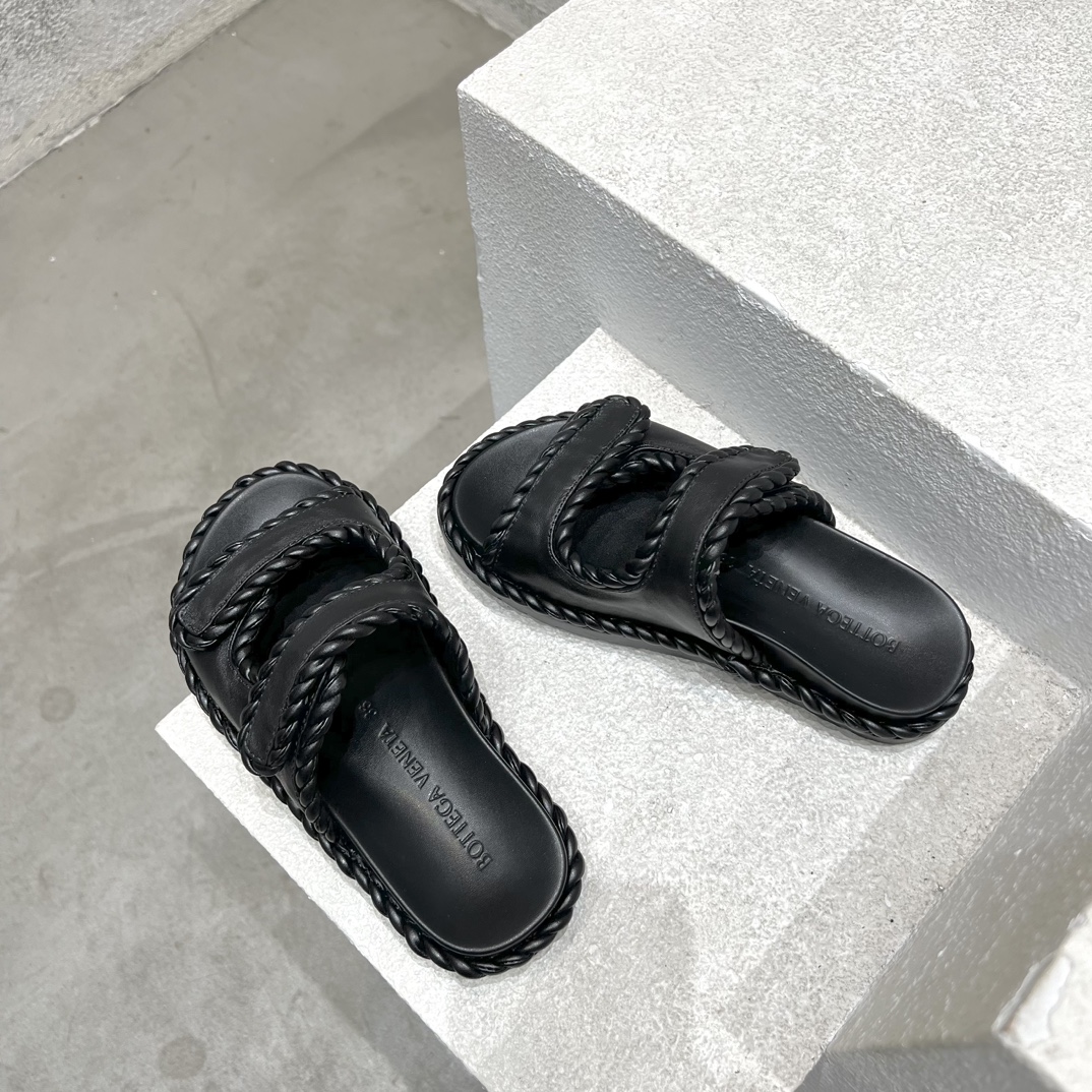 Bottega Veneta Calvin Klein Female Sandals Black M-l-s