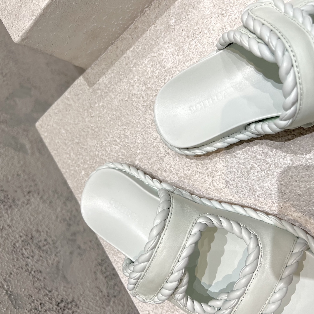 Bottega Veneta Calvin Klein Female Sandals Black M-l-s